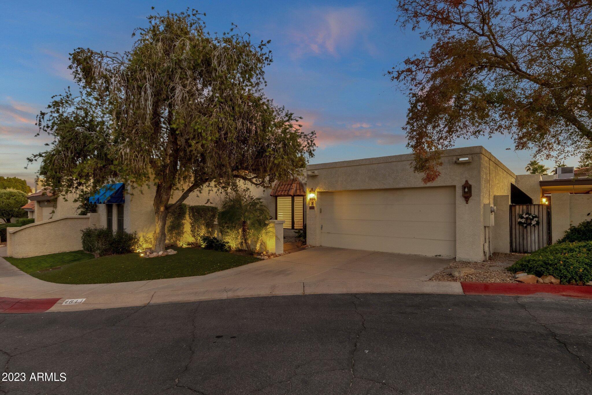 4611 E DESERT Drive