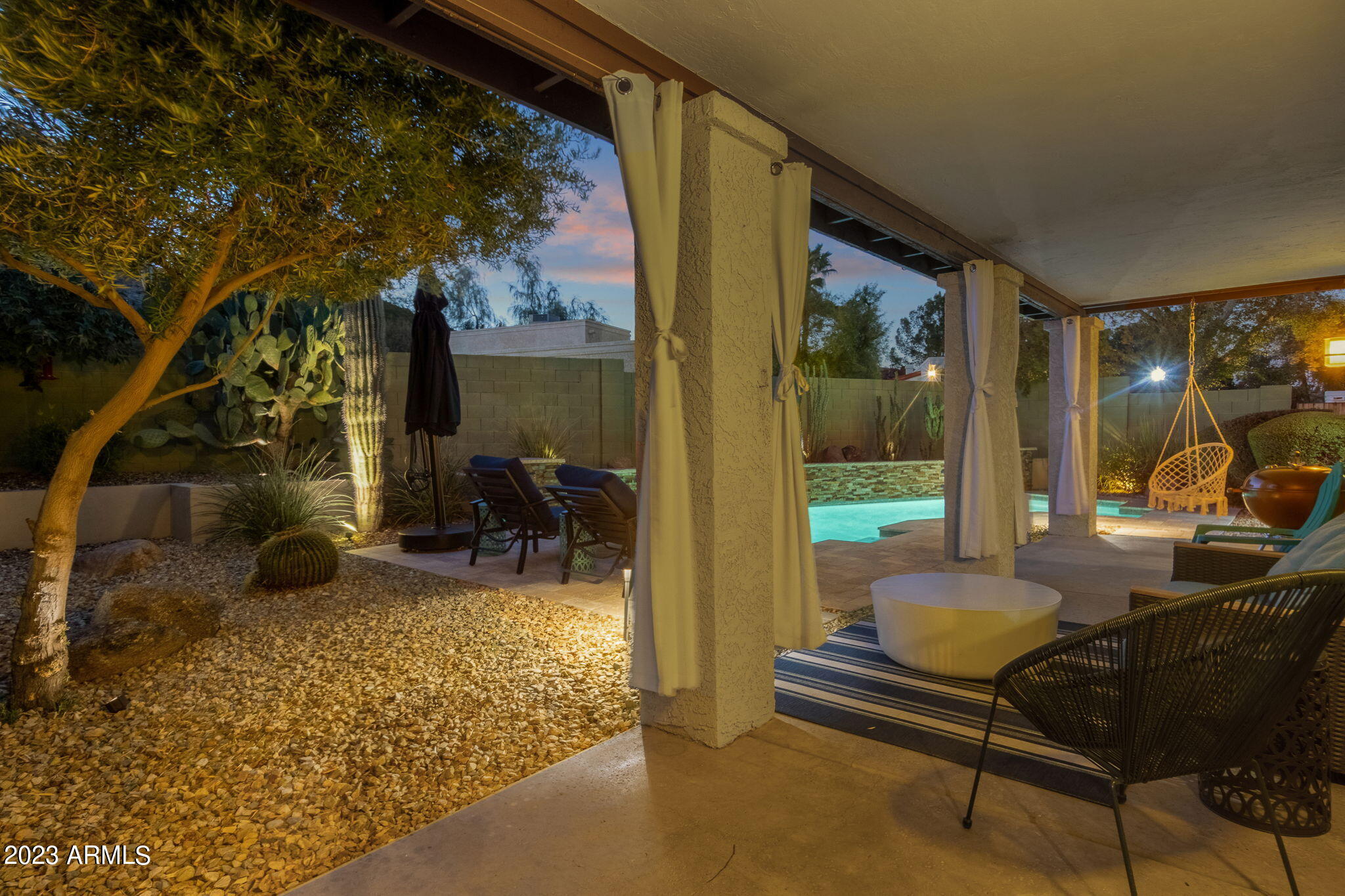 4611 E DESERT Drive