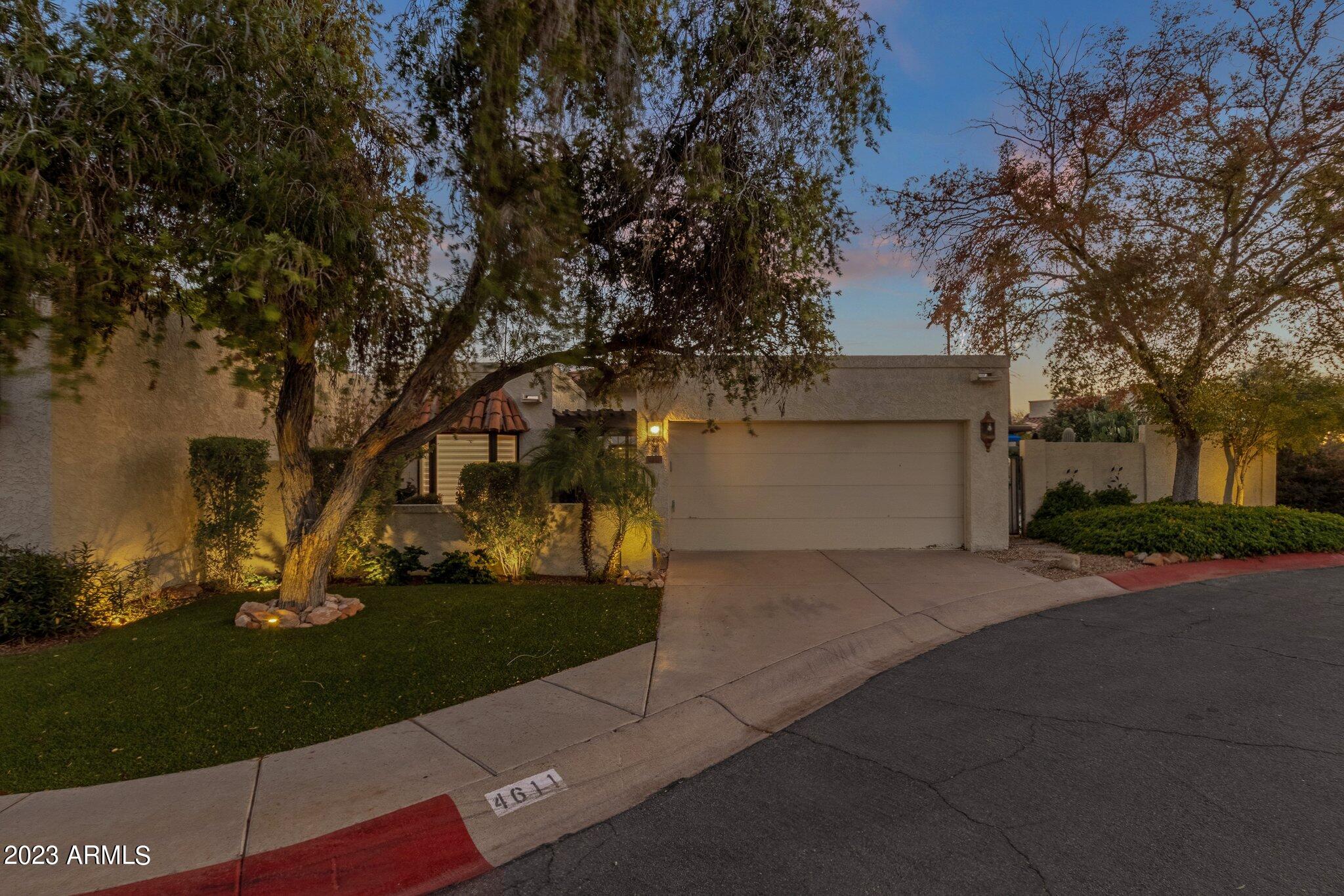 4611 E DESERT Drive