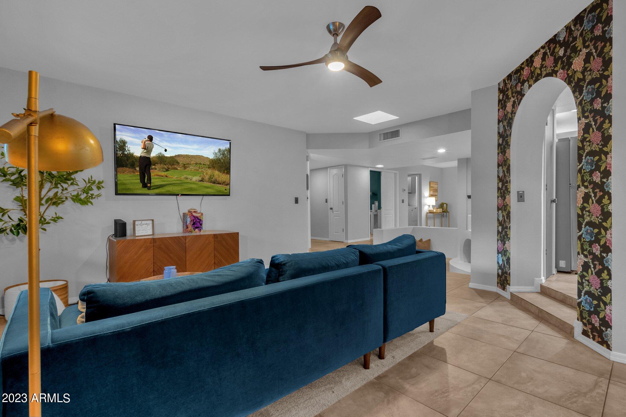 4611 E DESERT Drive