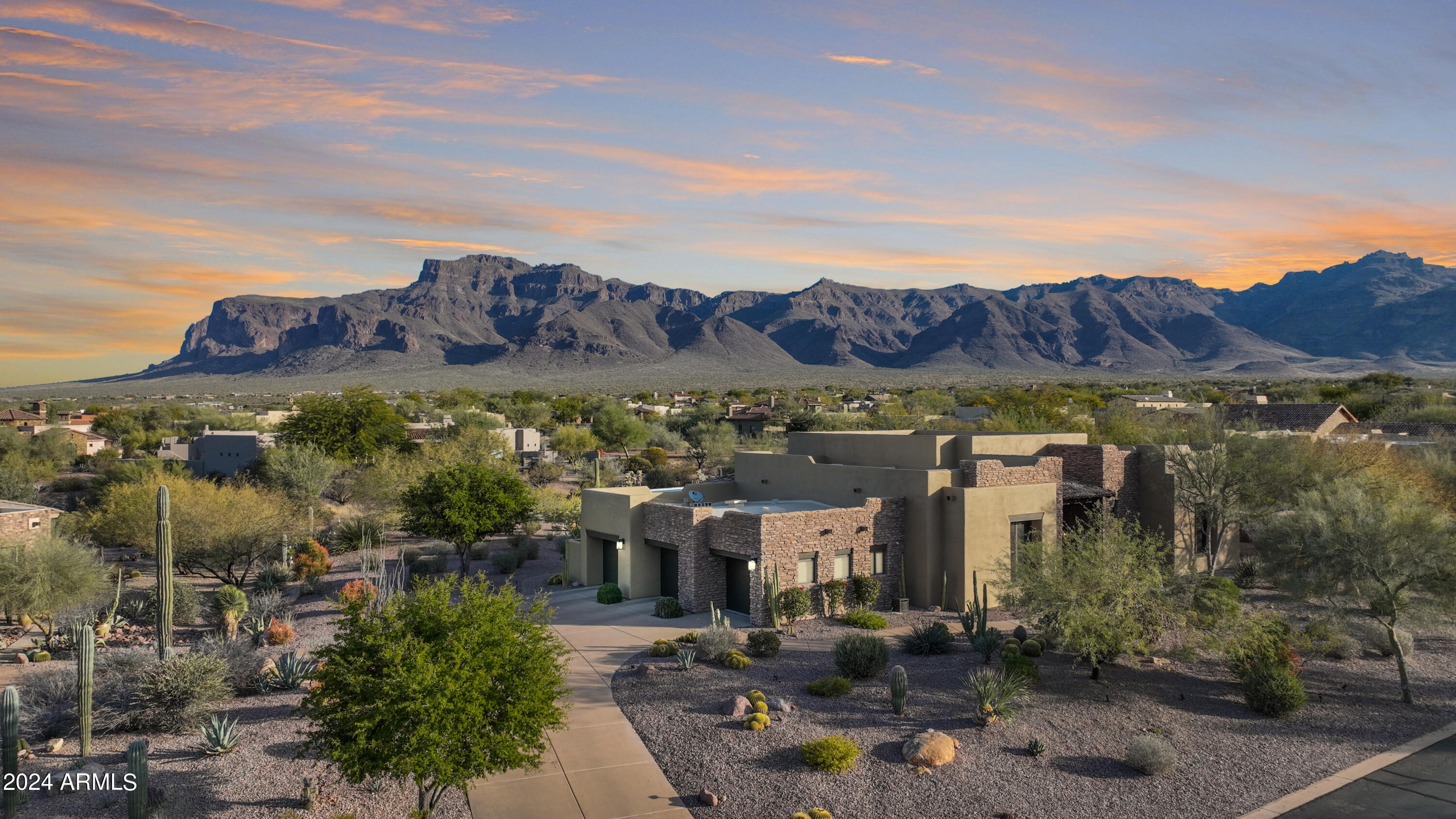 6330 E FLAT IRON Loop