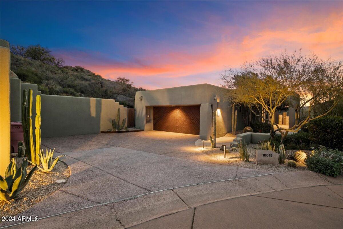 10015 E Graythorn Drive