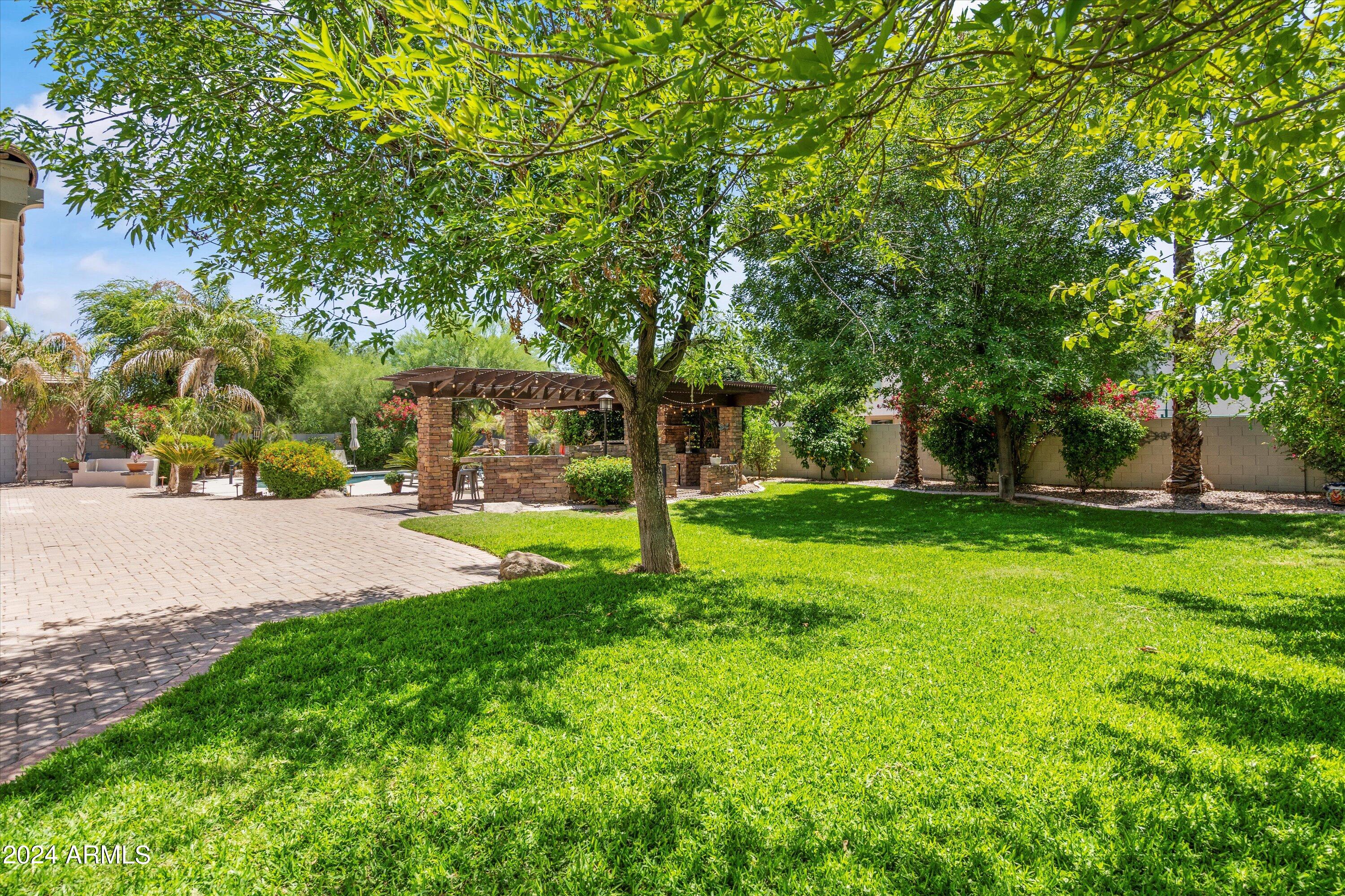 1835 E SCORPIO Place