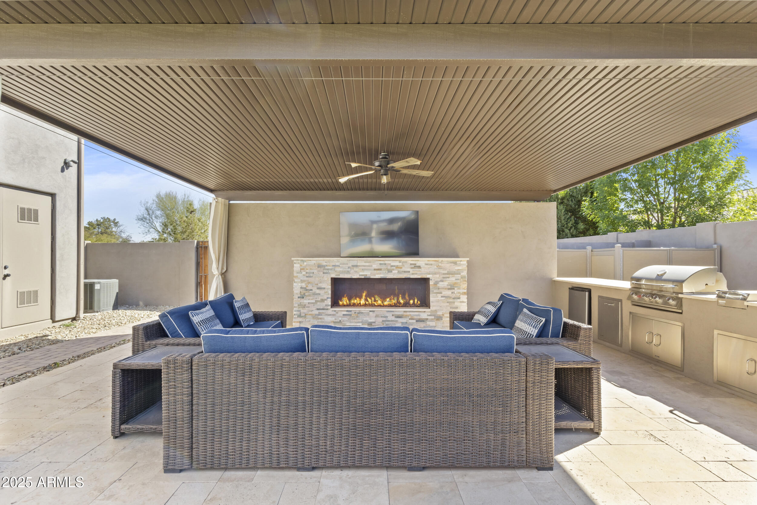 2285 E CHANDLER HEIGHTS Road