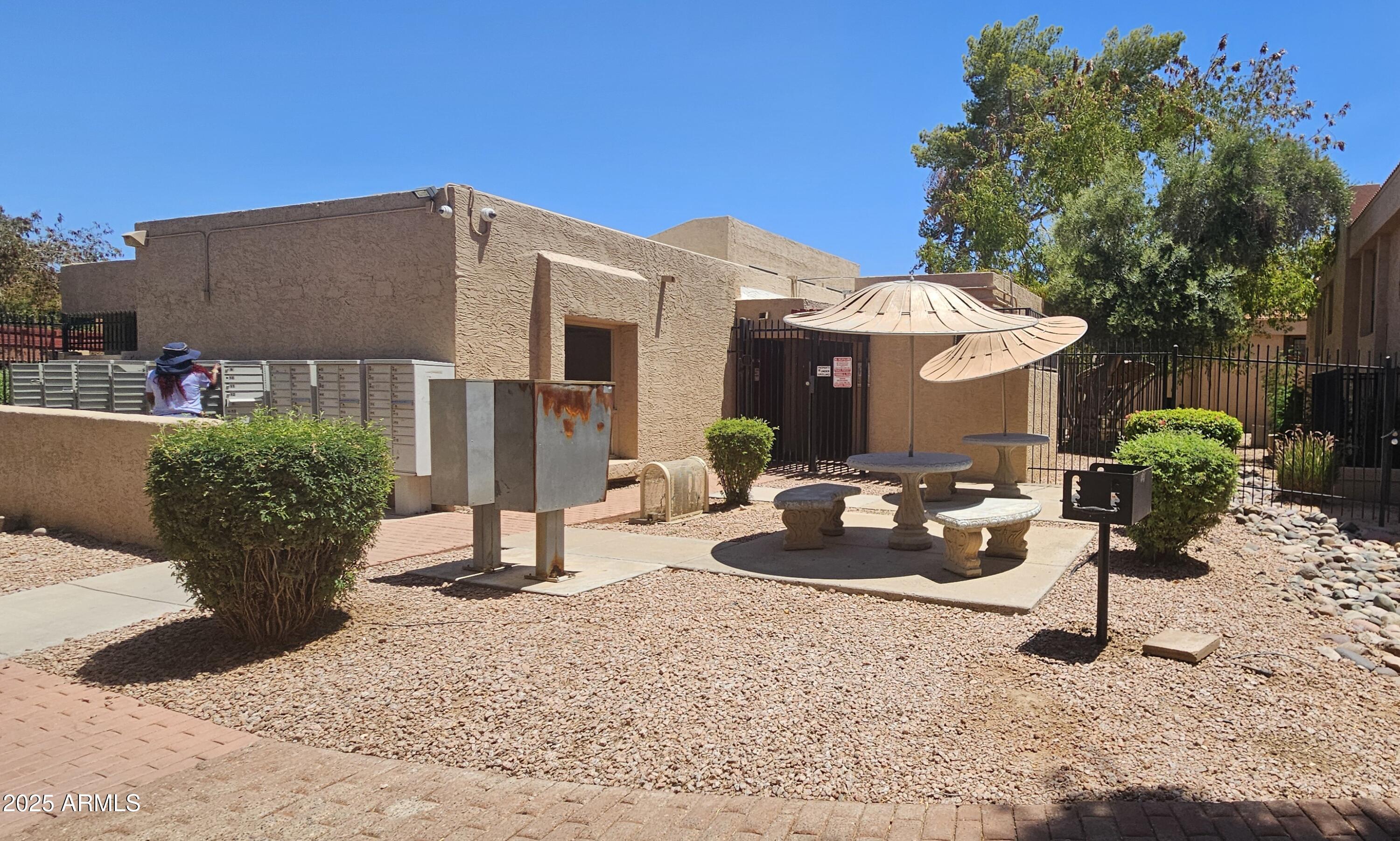 3131 W COCHISE Drive, 256