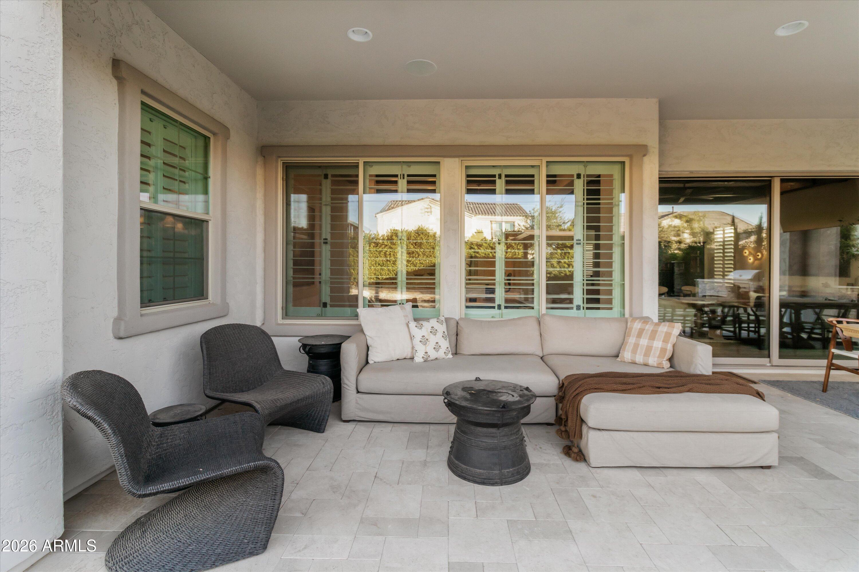 2278 E WARBLER Road
