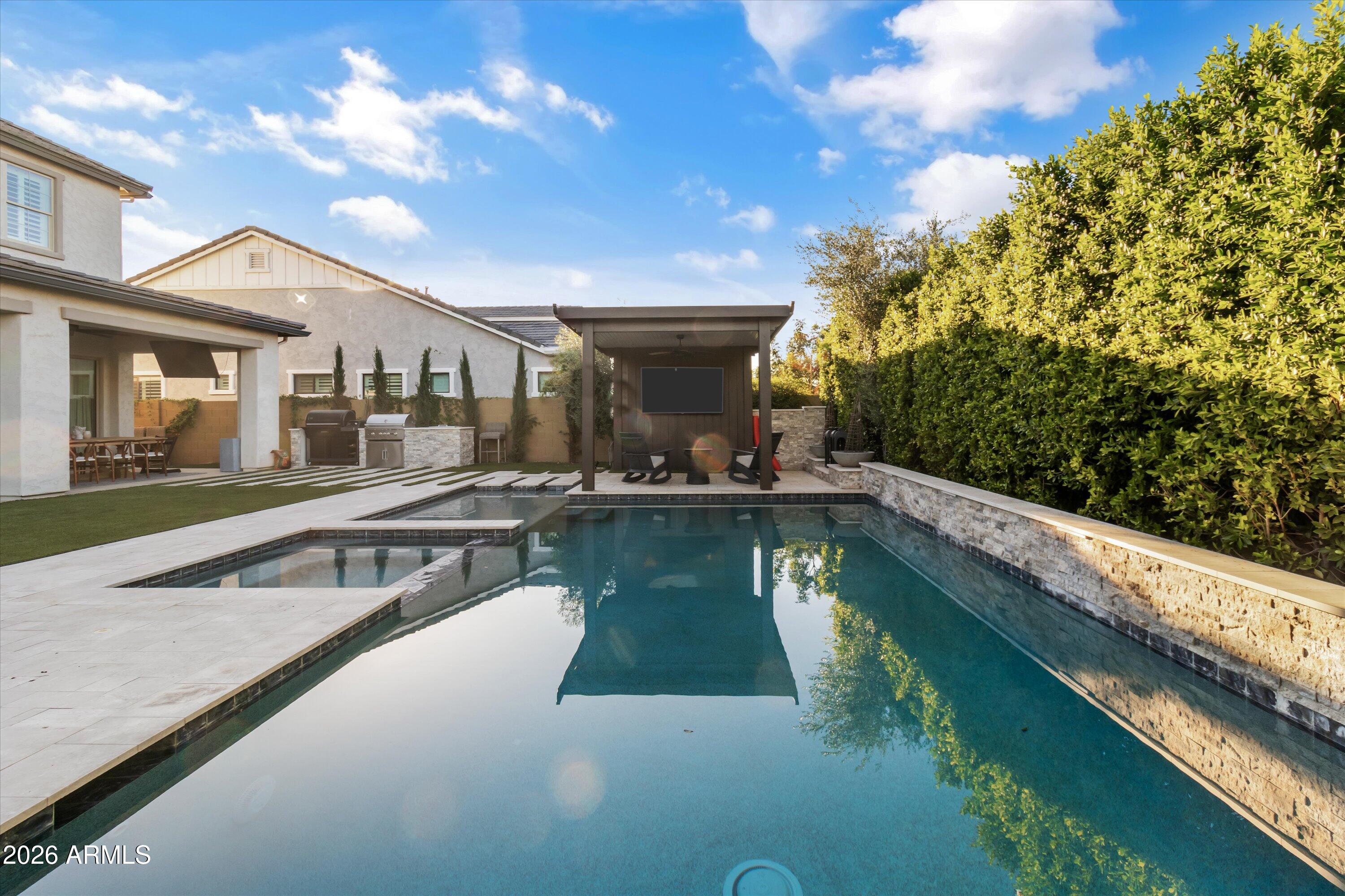 2278 E WARBLER Road