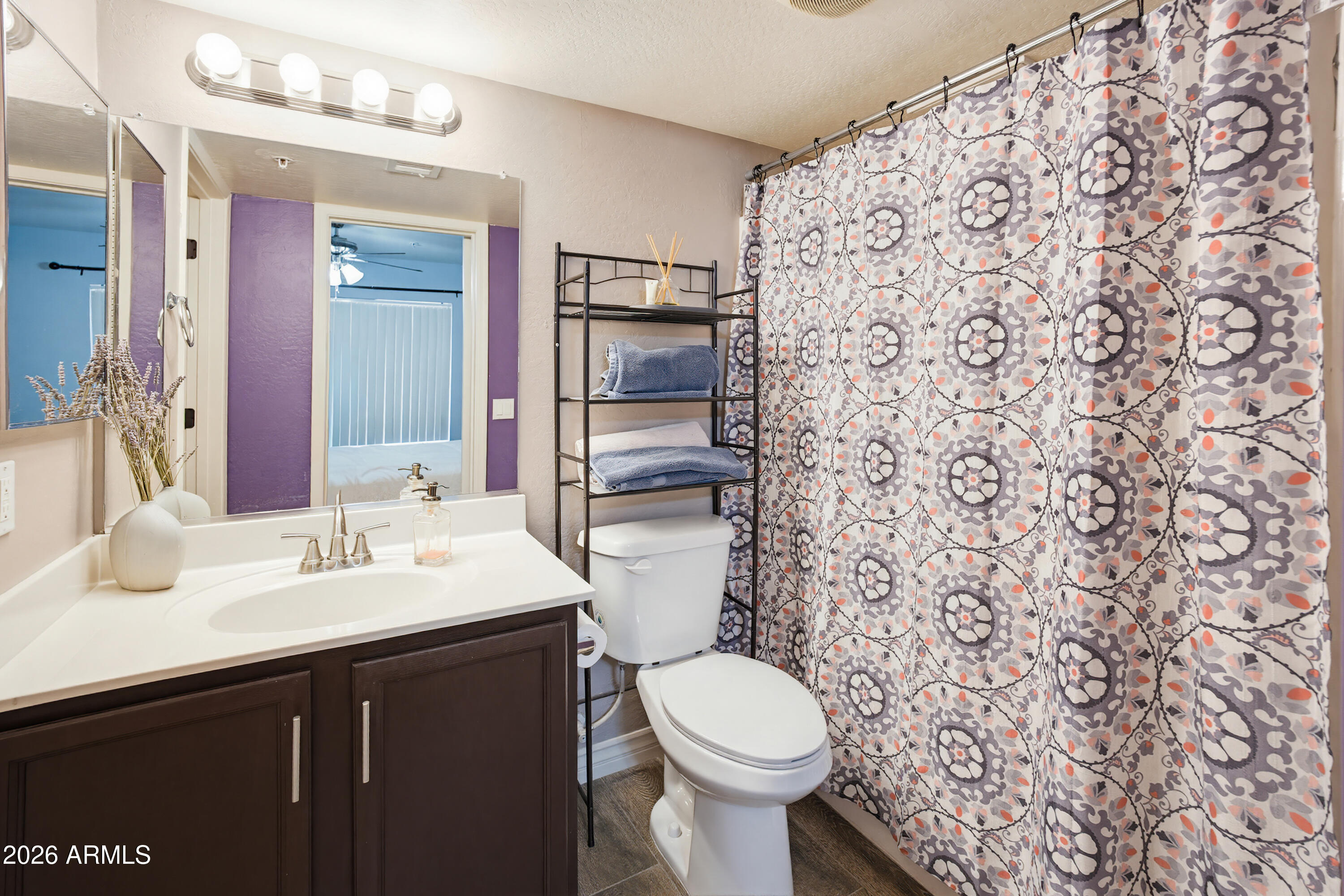 3250 W GREENWAY Road 162