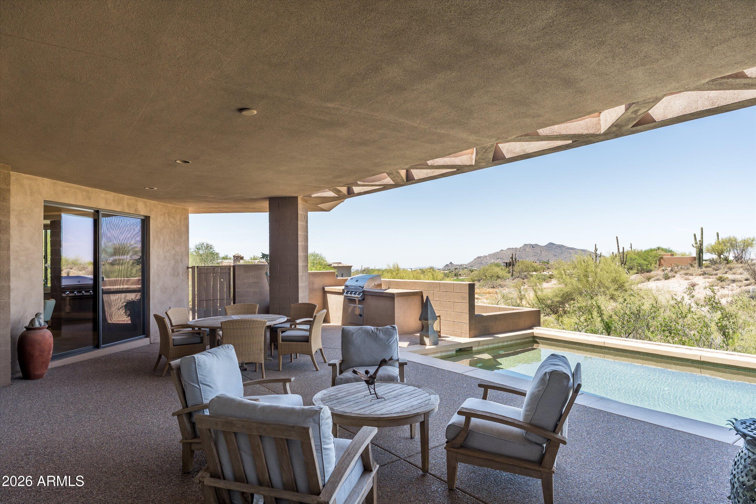 9216 E SKY LINE Drive
