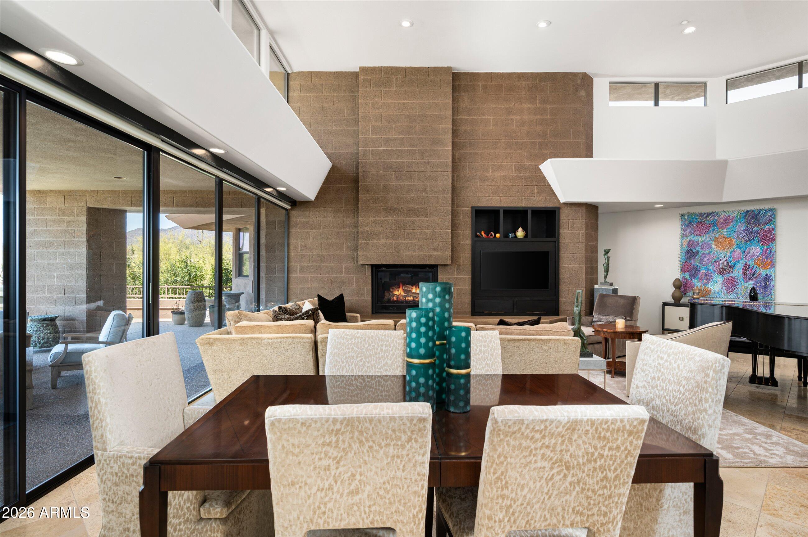9216 E SKY LINE Drive