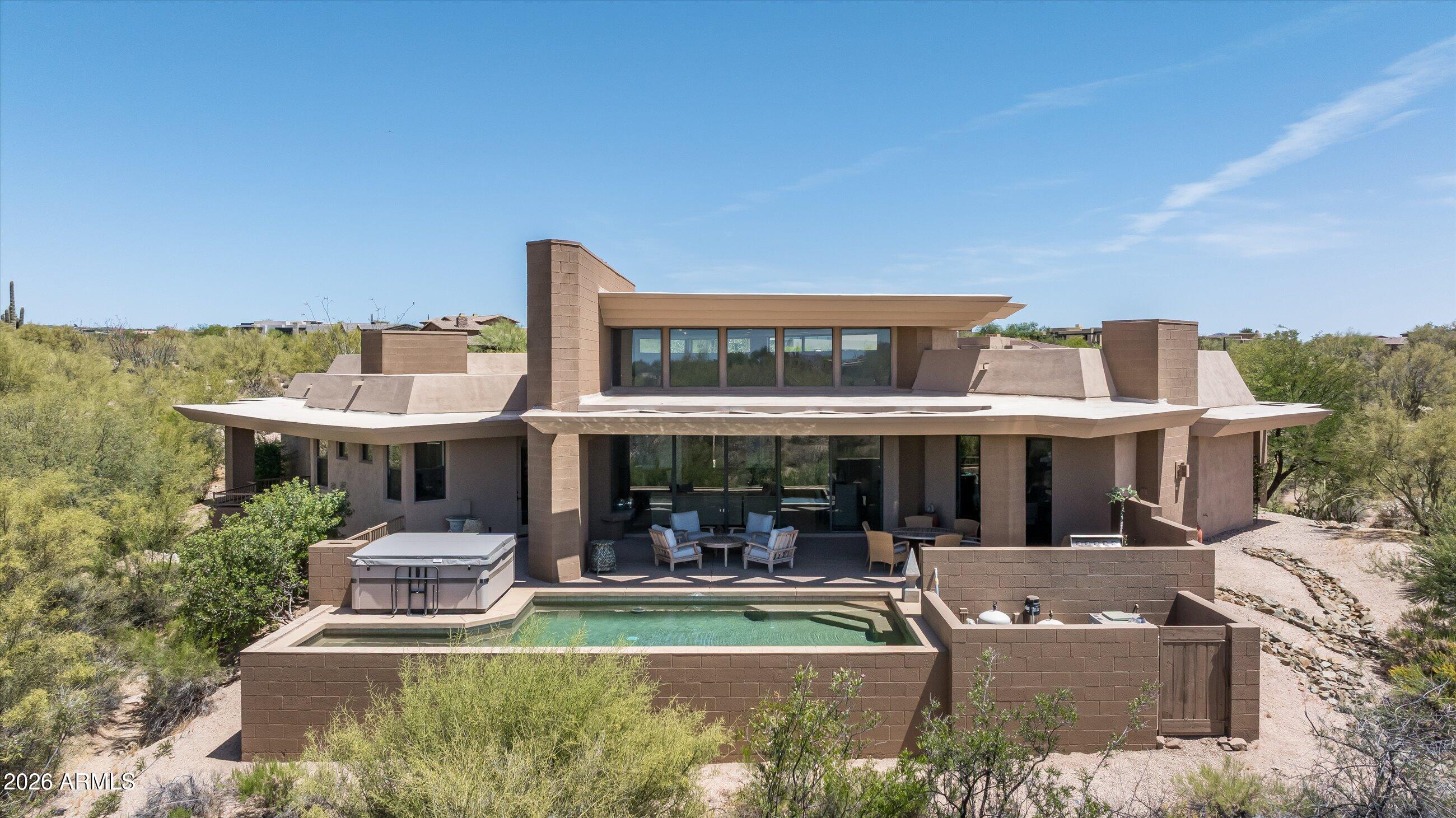 9216 E SKY LINE Drive