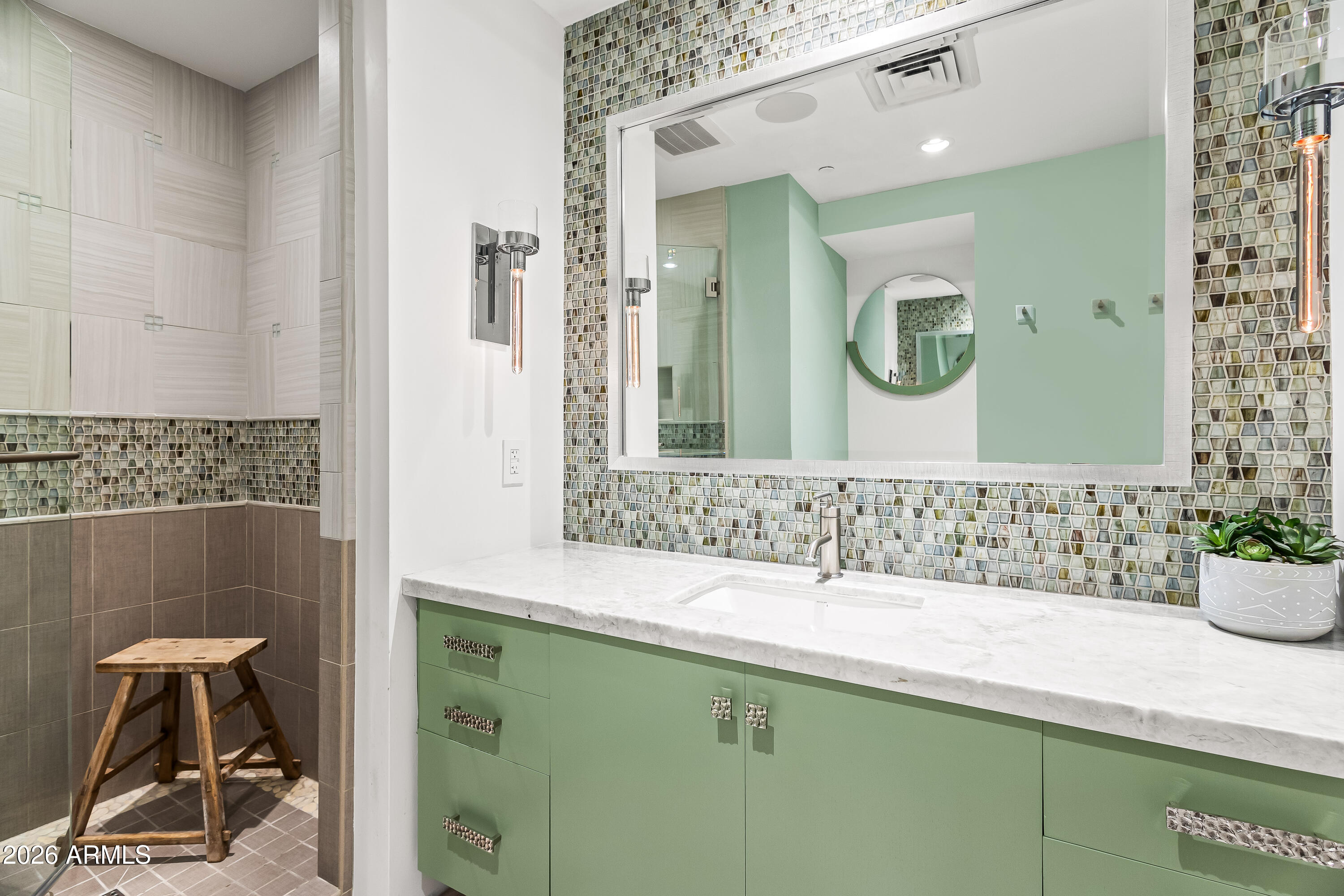 140 E RIO SALADO Parkway 1201