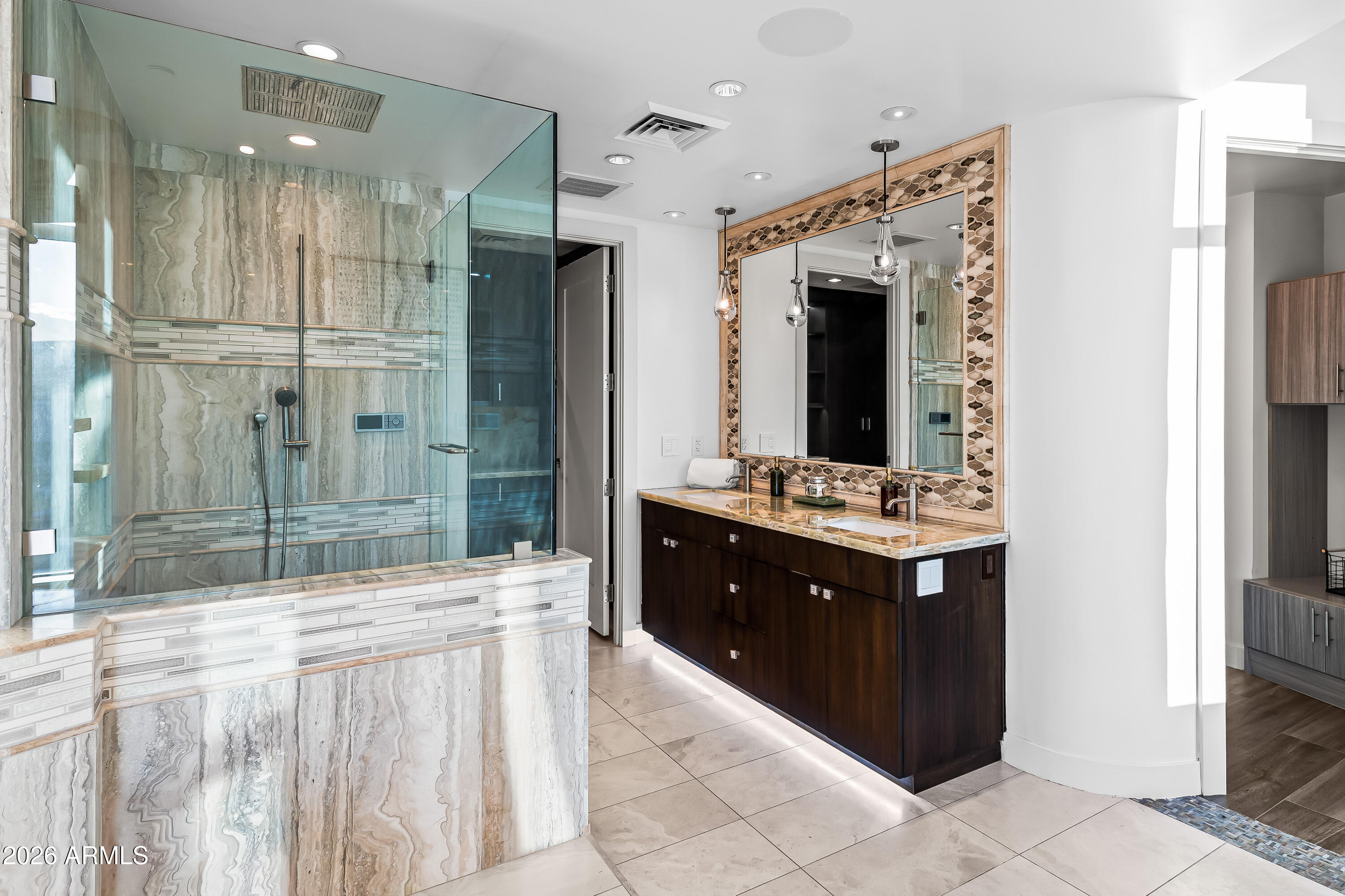 140 E RIO SALADO Parkway 1201