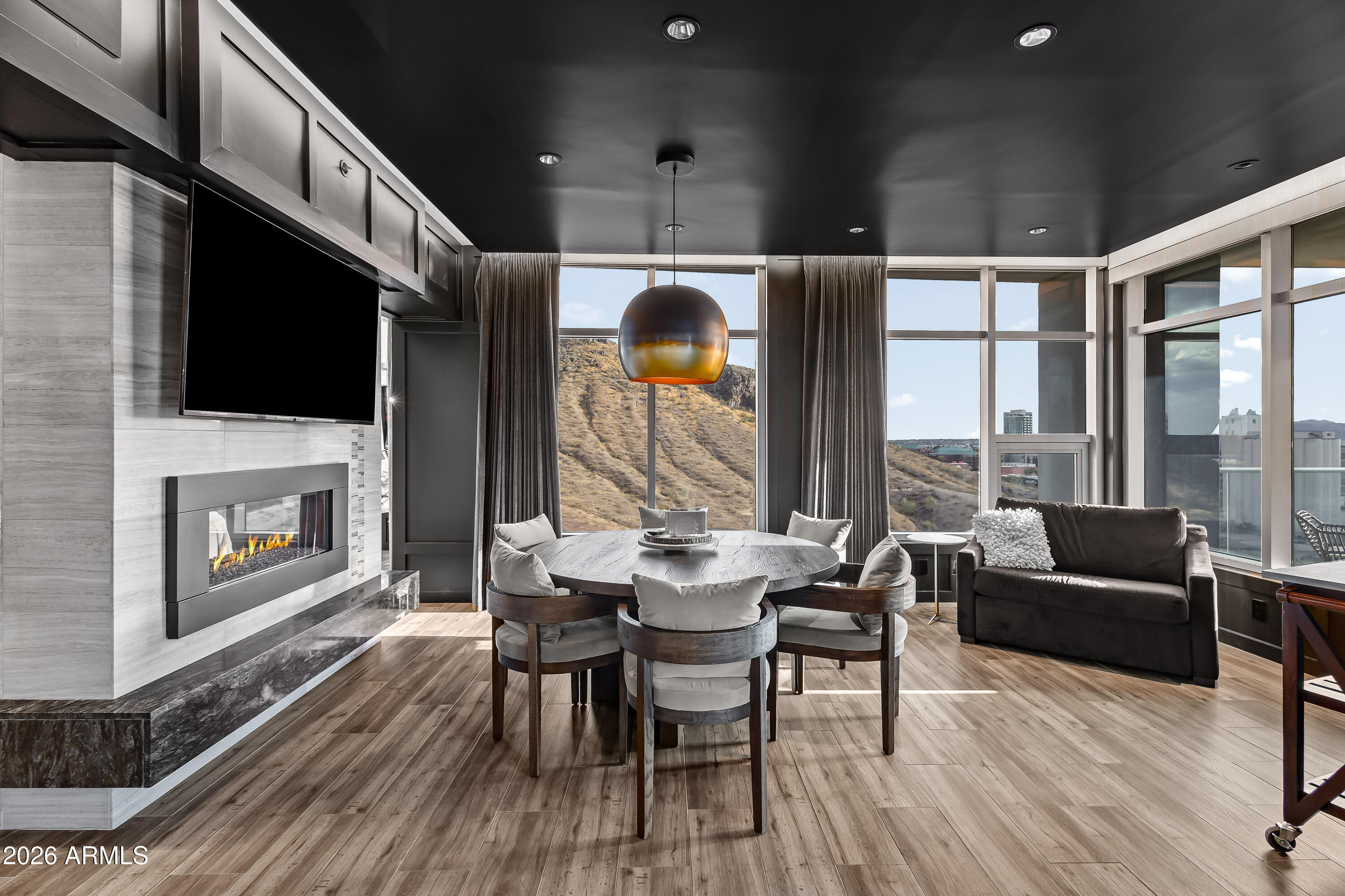 140 E RIO SALADO Parkway 1201