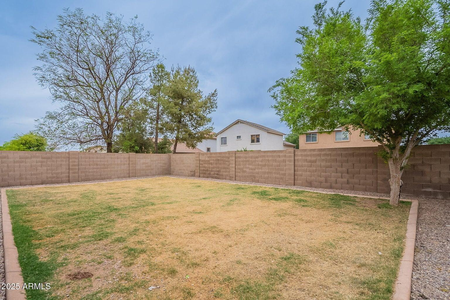 2574 W Sawtooth Way