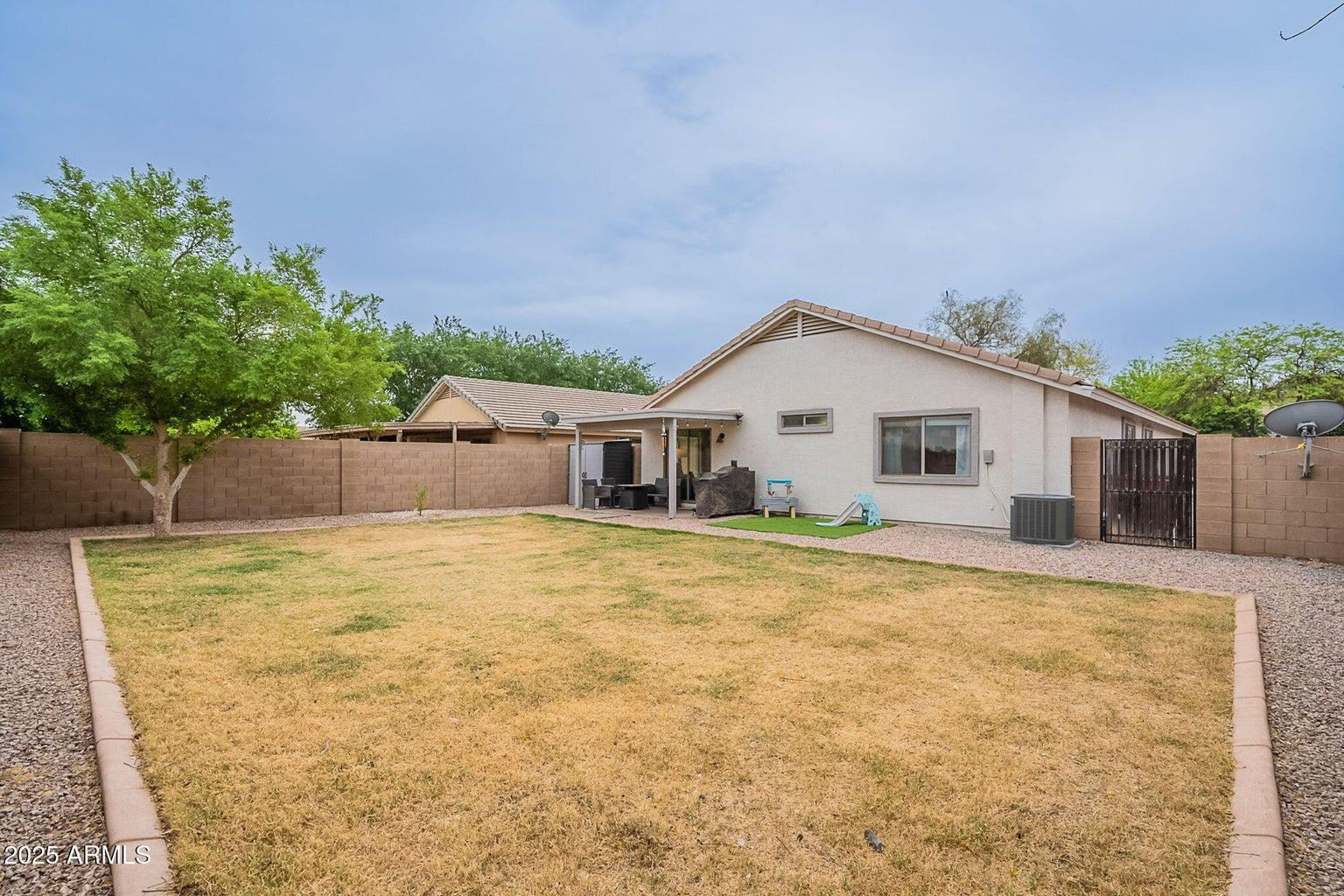 2574 W Sawtooth Way