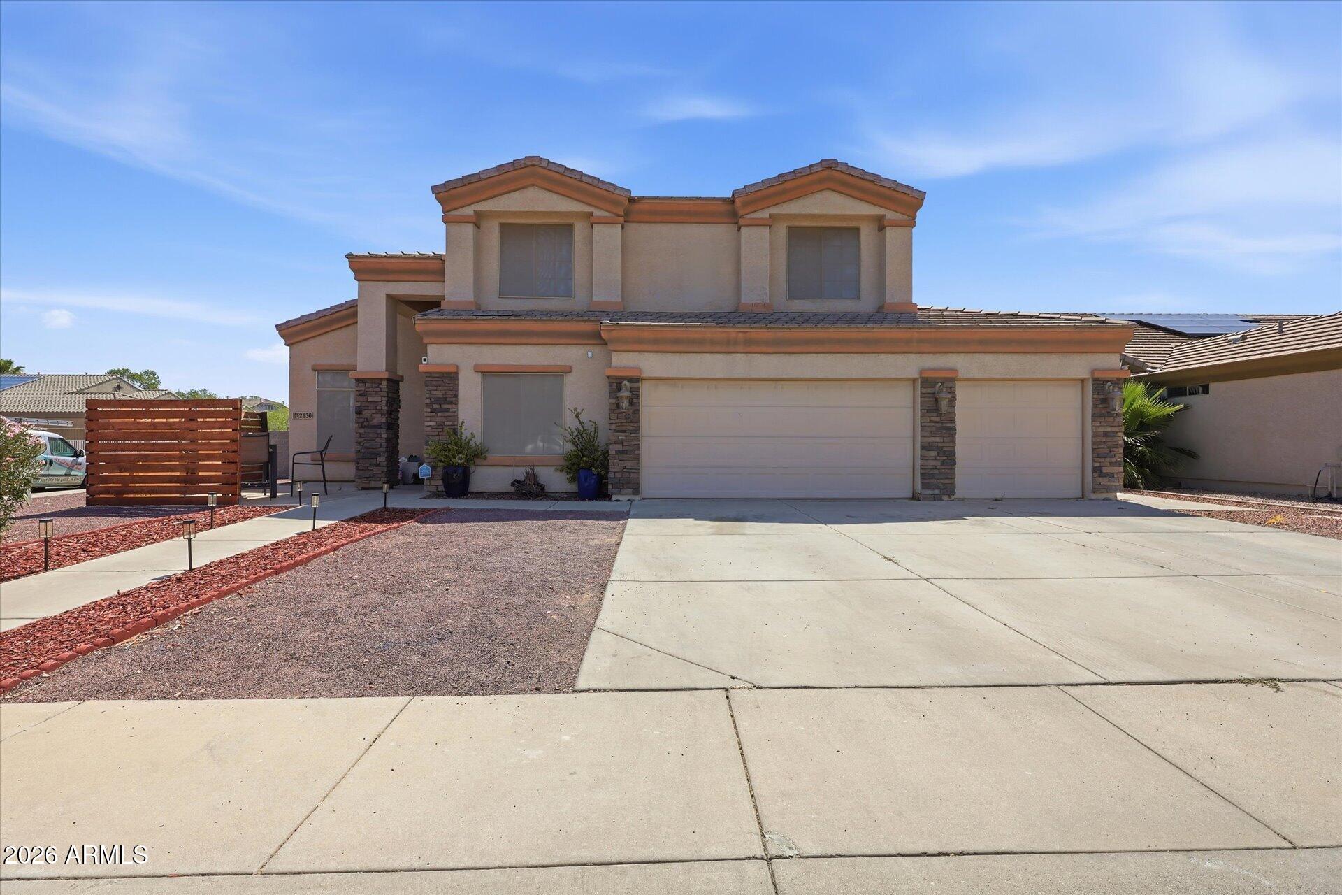 2130 N CYPRESS POINT Way