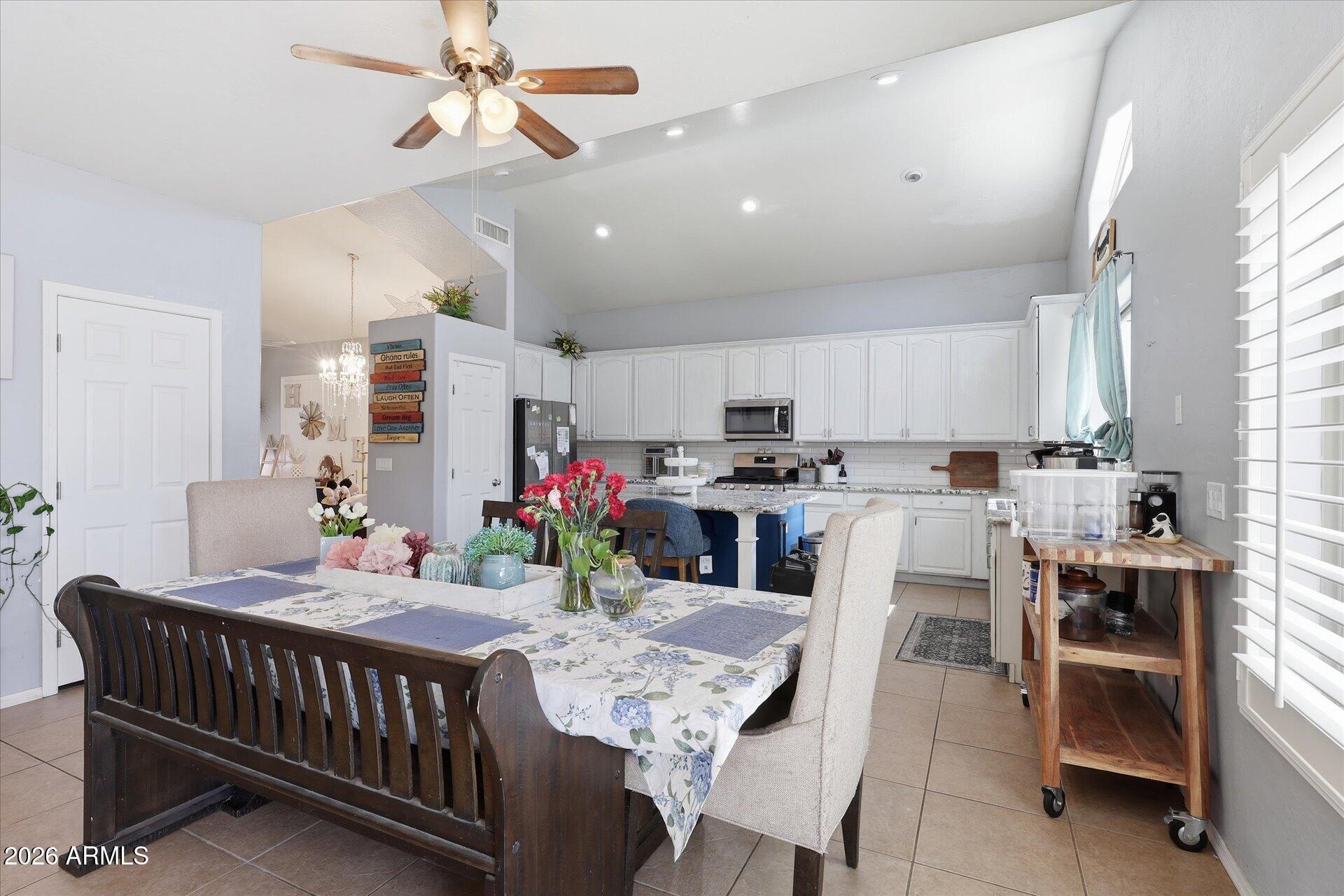2130 N CYPRESS POINT Way