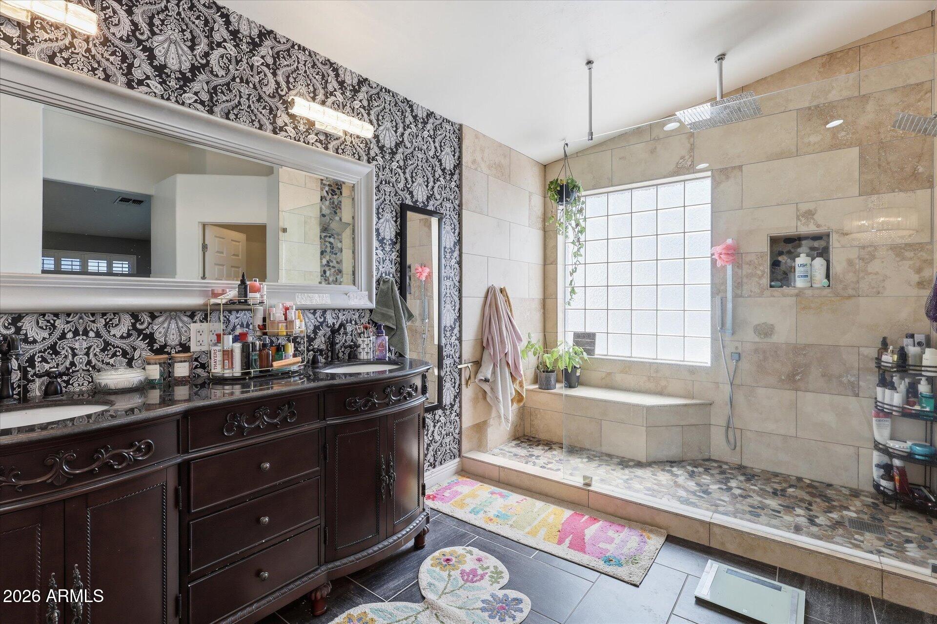 2130 N CYPRESS POINT Way