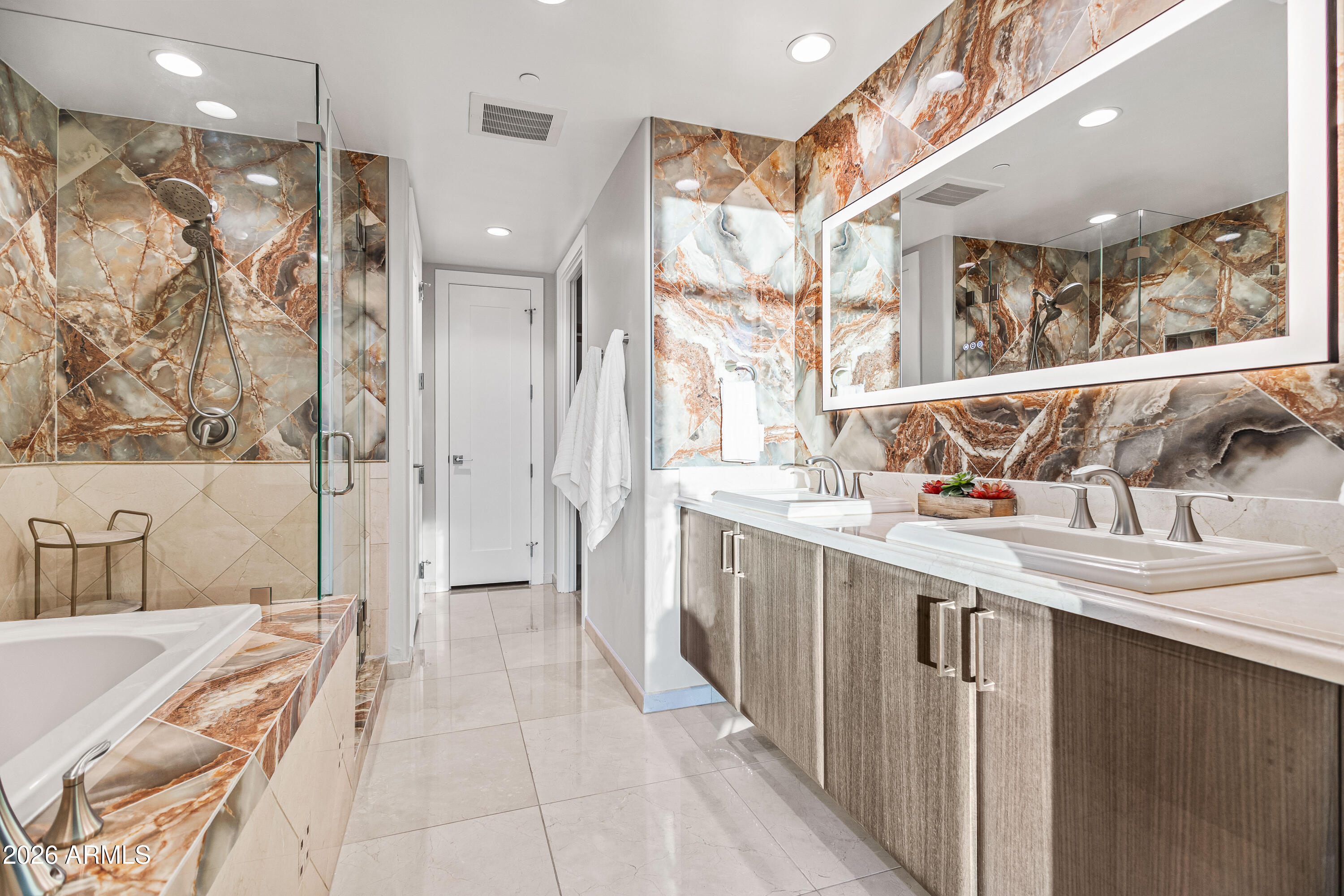 140 E RIO SALADO Parkway 1101