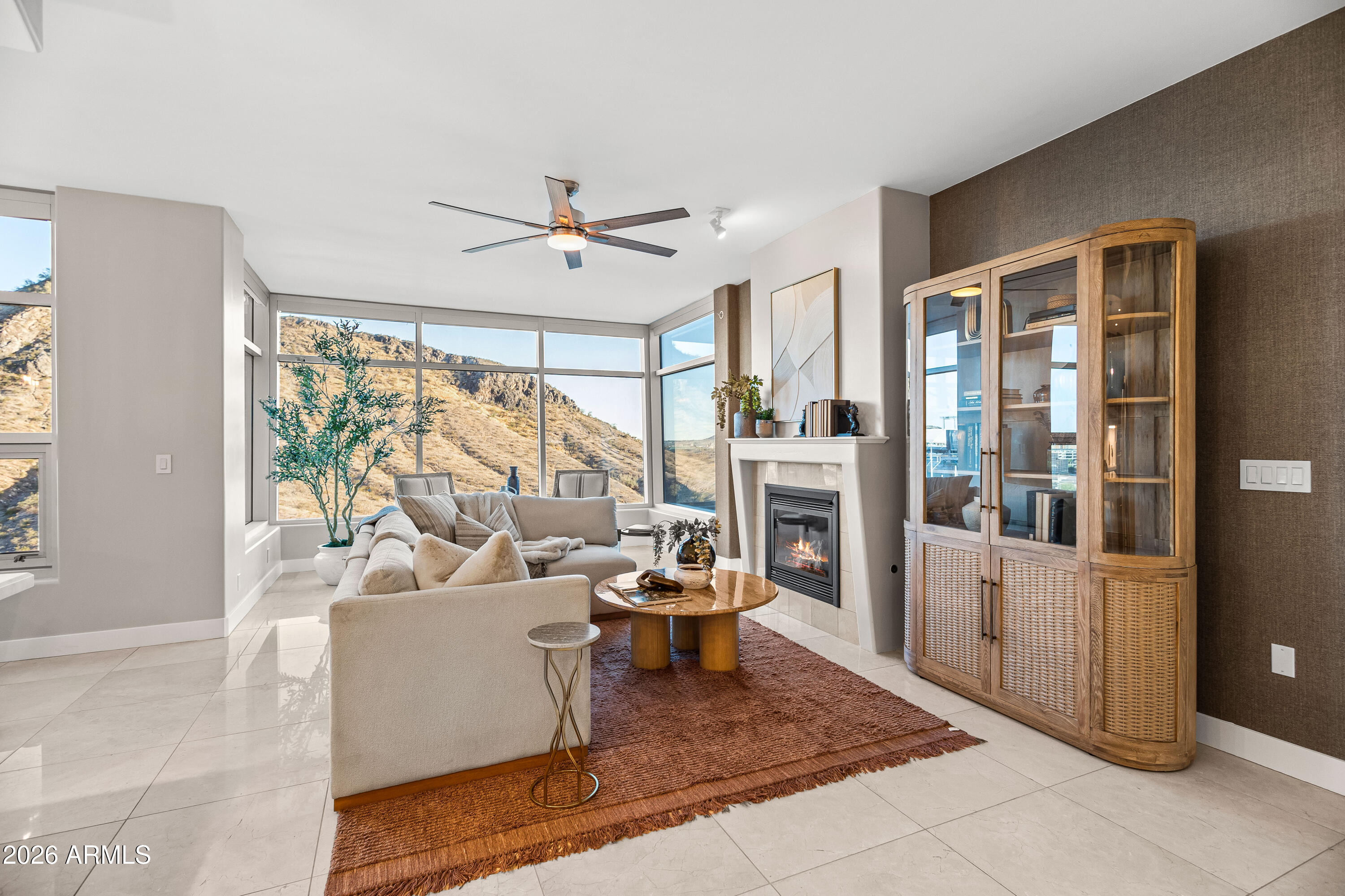 140 E RIO SALADO Parkway 1101
