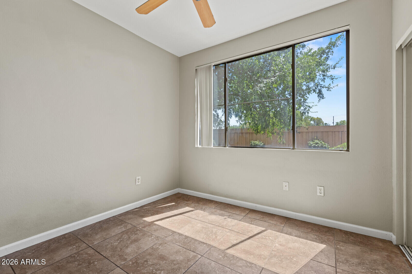 1701 E COLTER Street 147