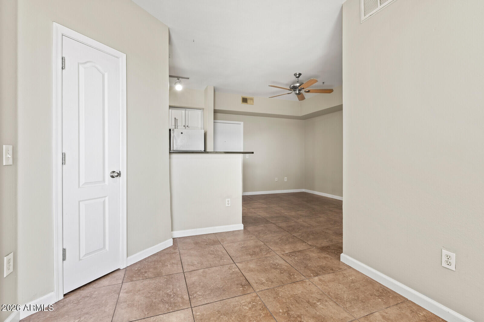 1701 E COLTER Street 147