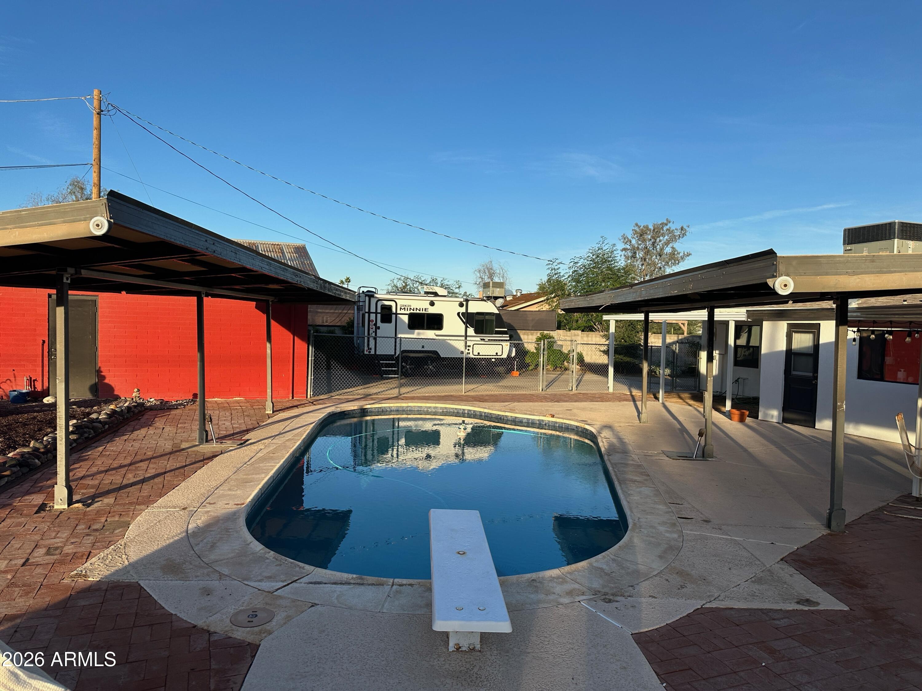 2621 E SOUTH MOUNTAIN Avenue