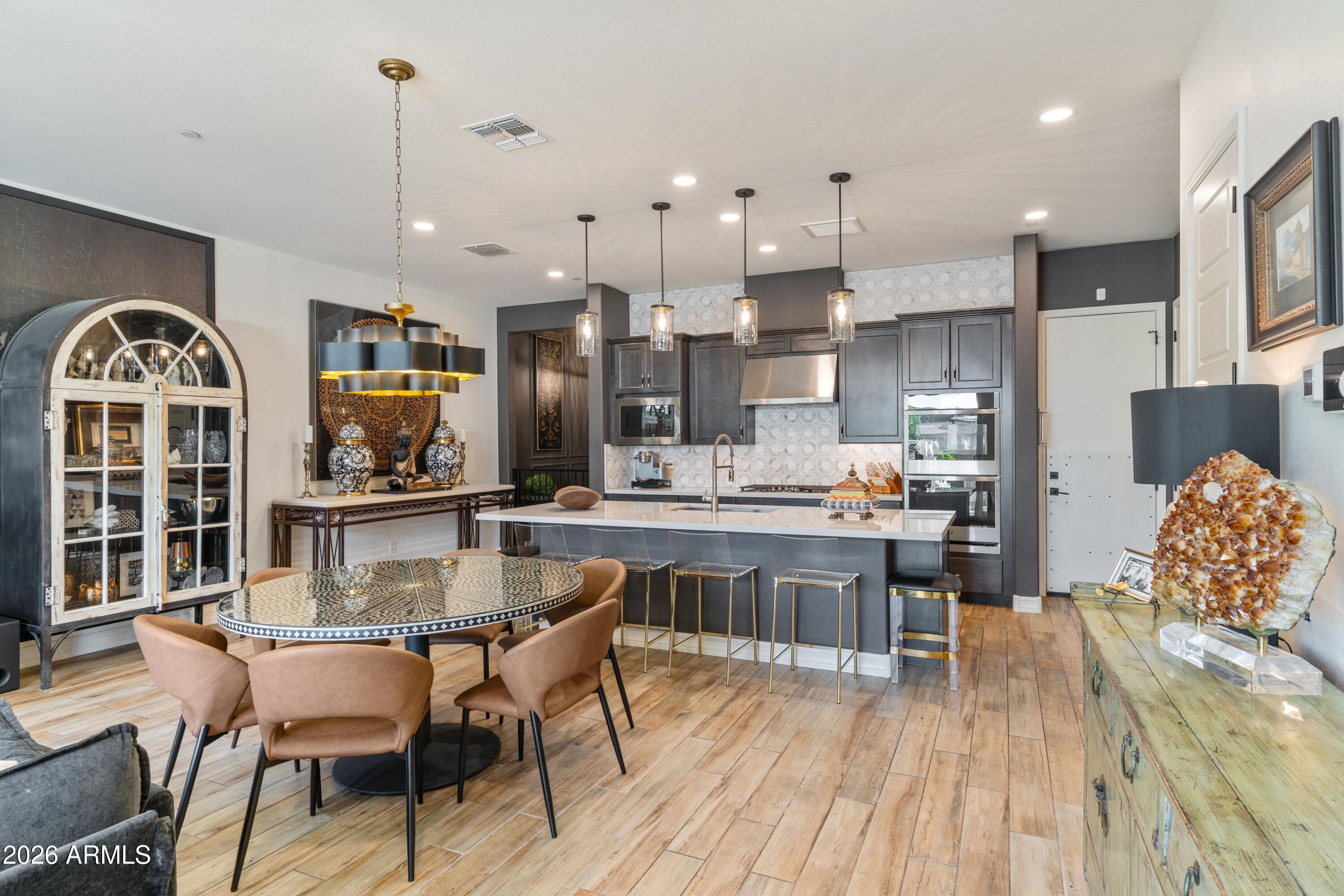 1956 W KINFIELD Trail