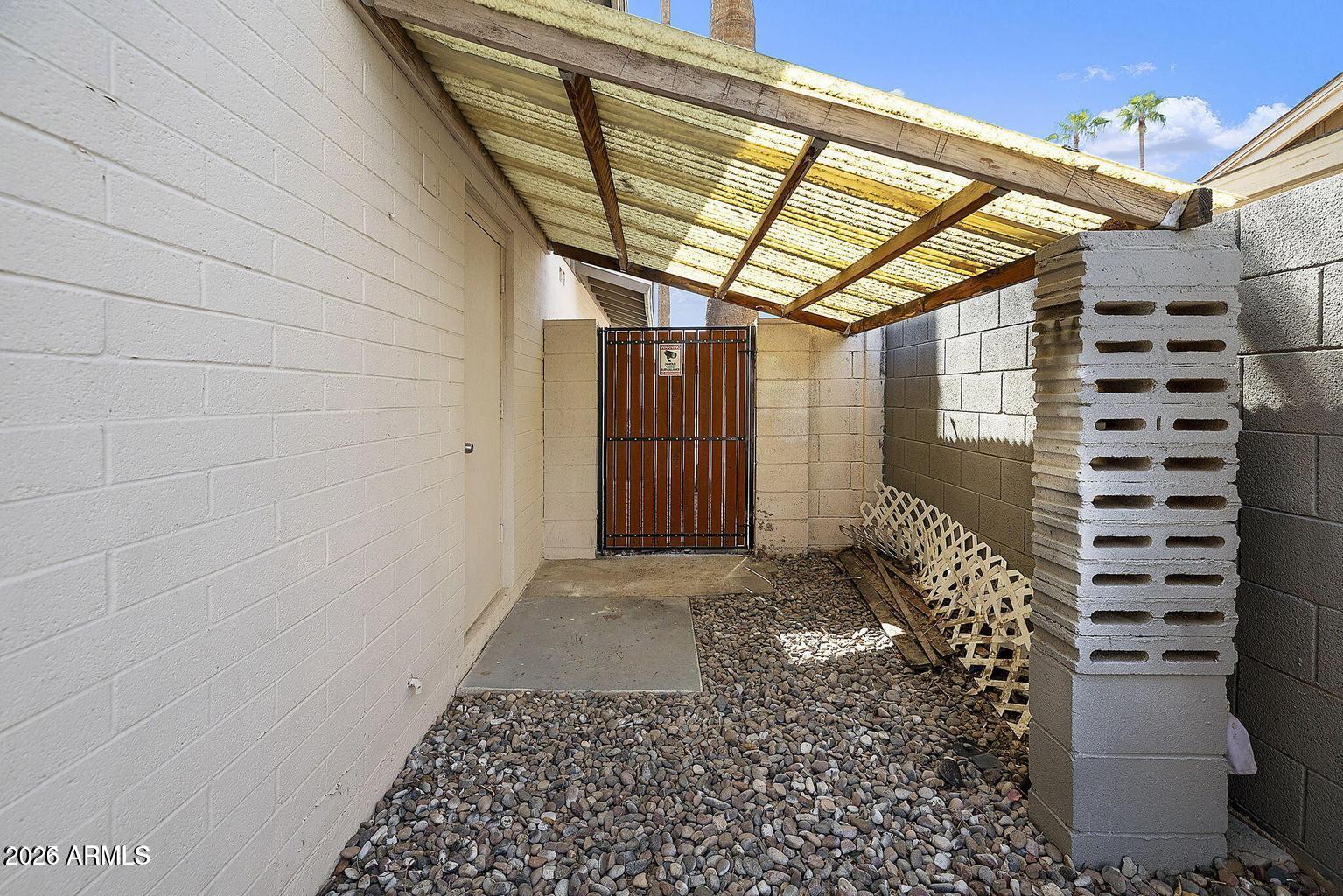 1732 E HERMOSA Drive