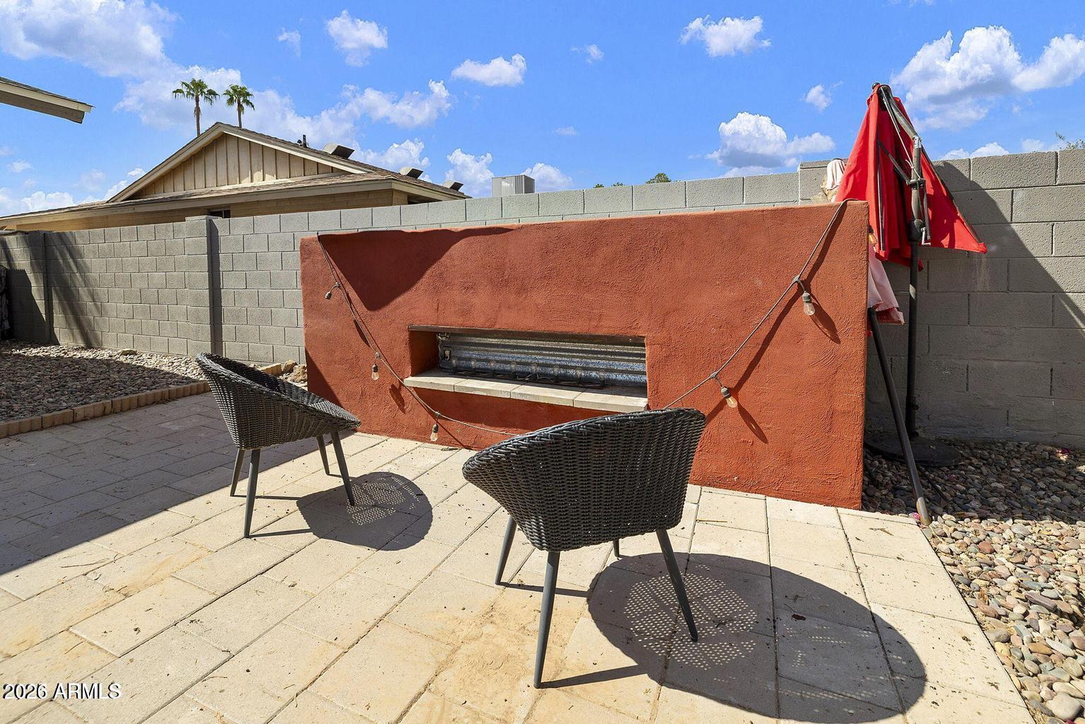 1732 E HERMOSA Drive