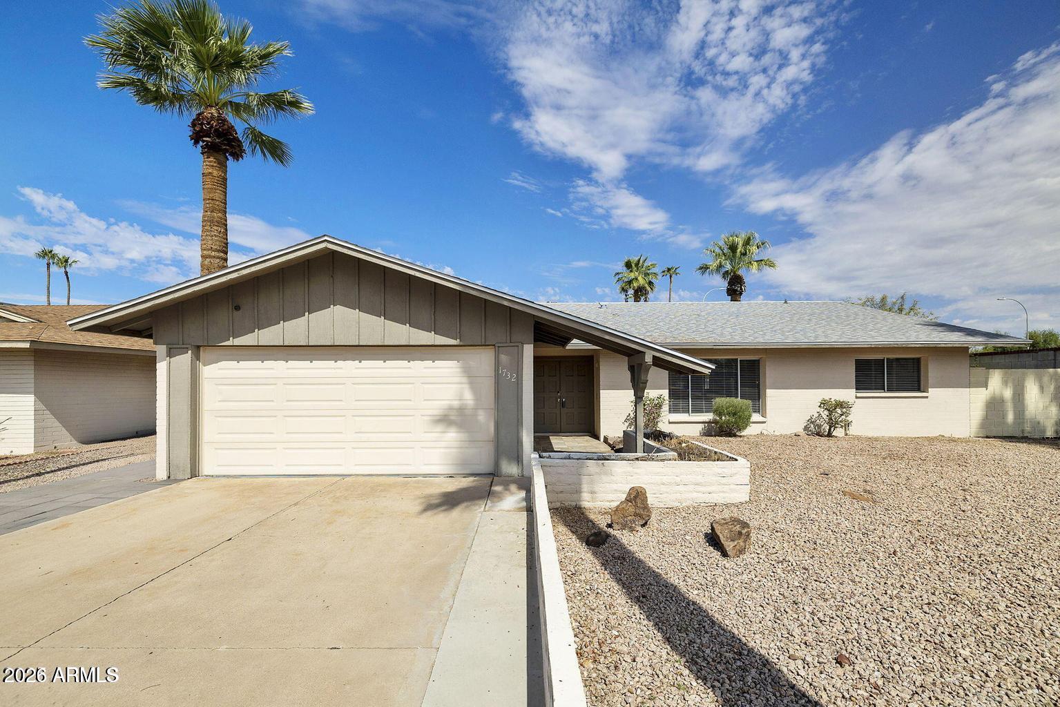 1732 E HERMOSA Drive