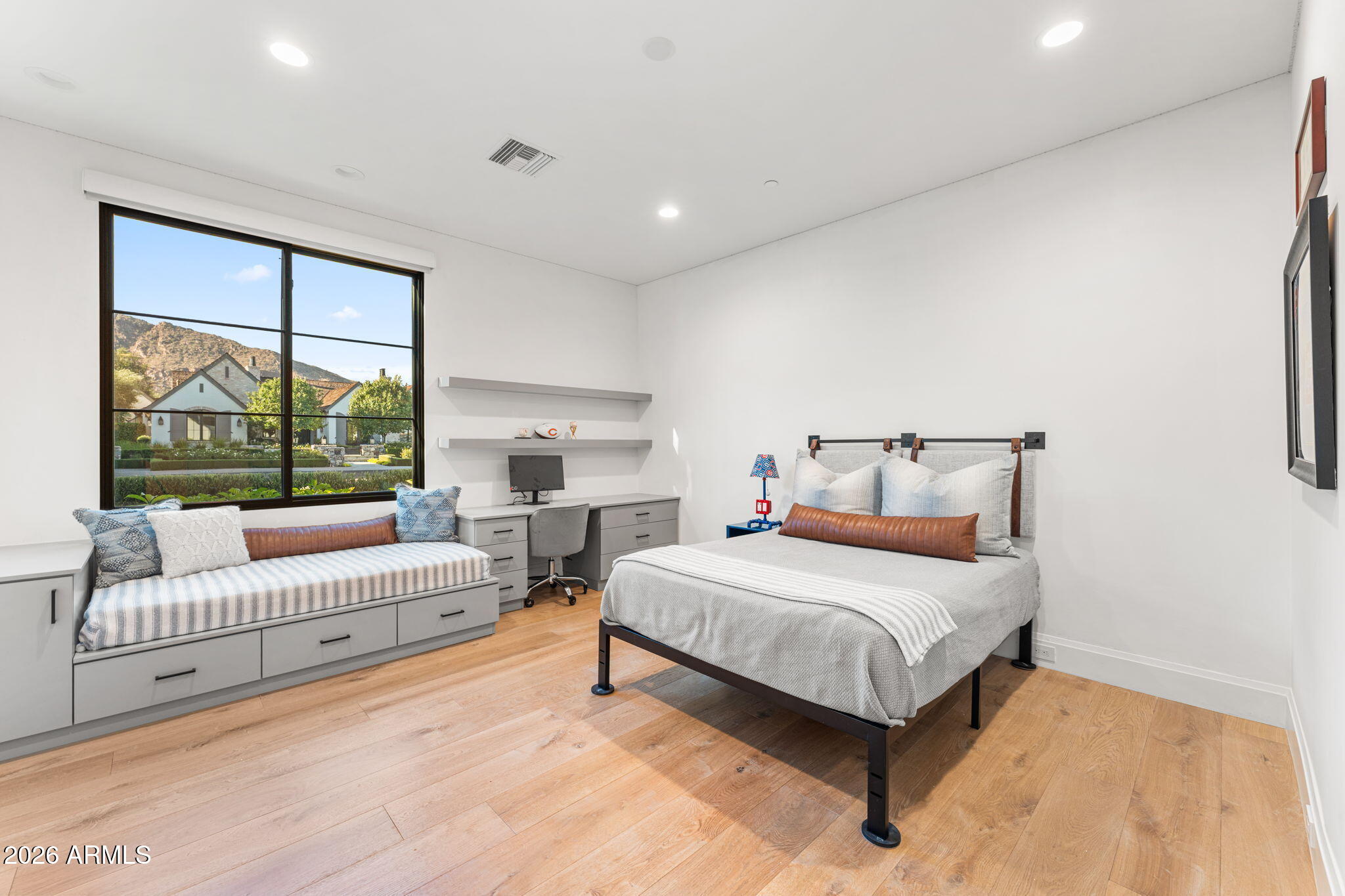 5843 E CALLE DEL SUD