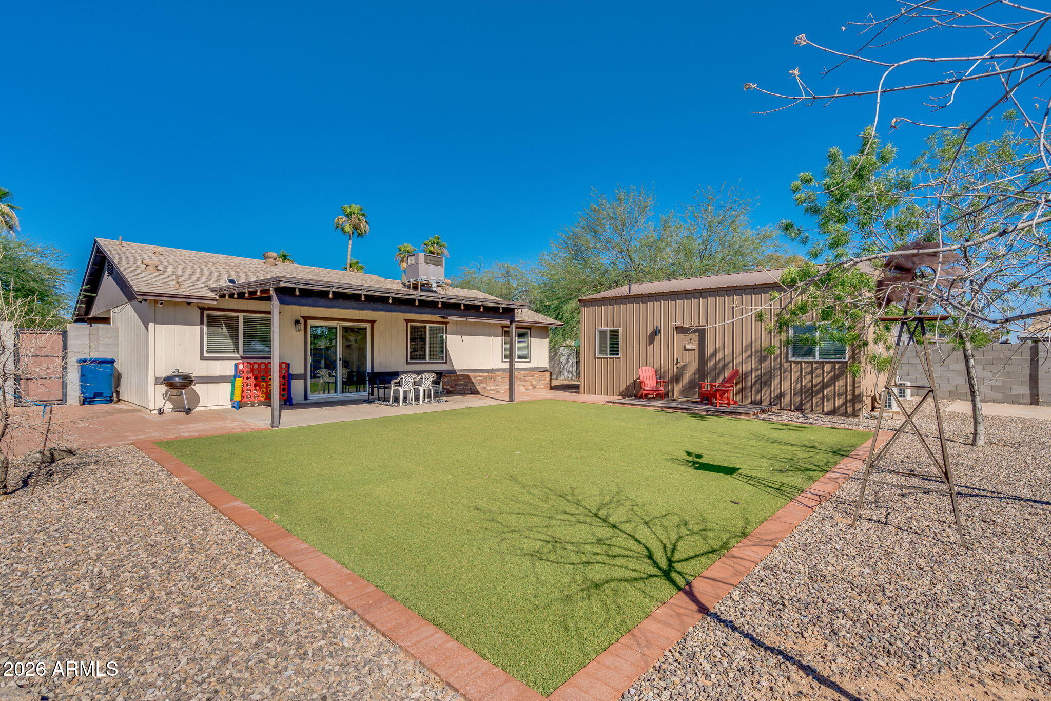 2802 N PENNINGTON Drive