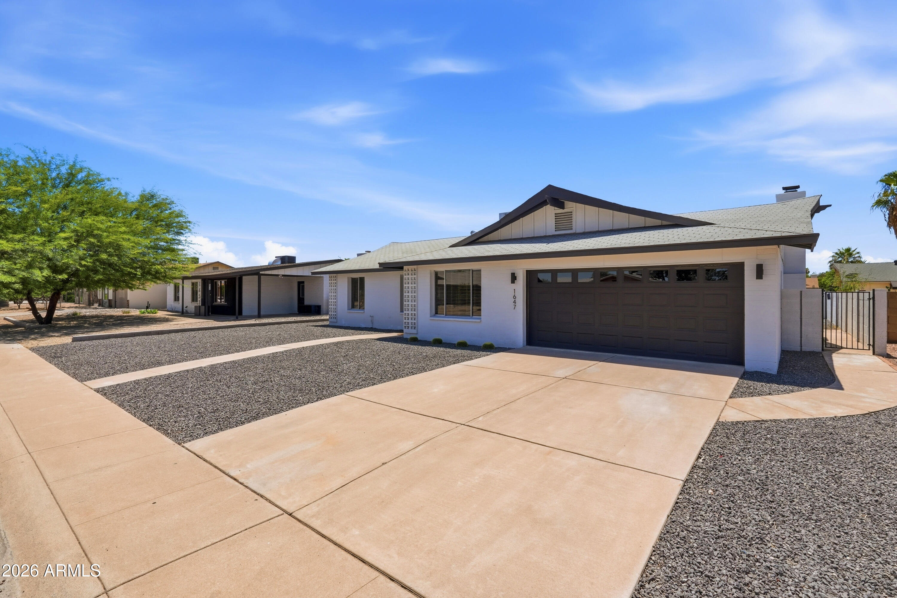 1647 E PALMCROFT Drive
