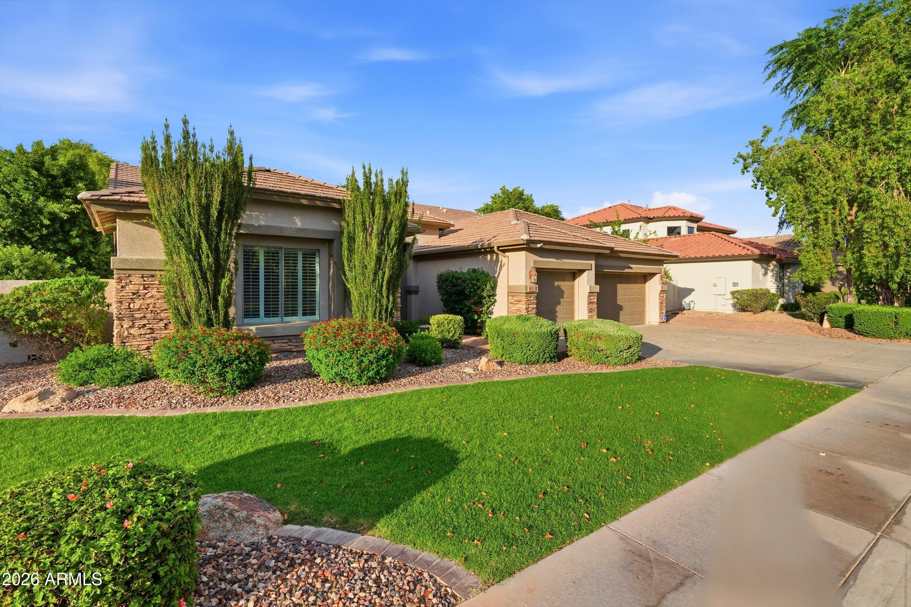 4432 E ARBOR Drive