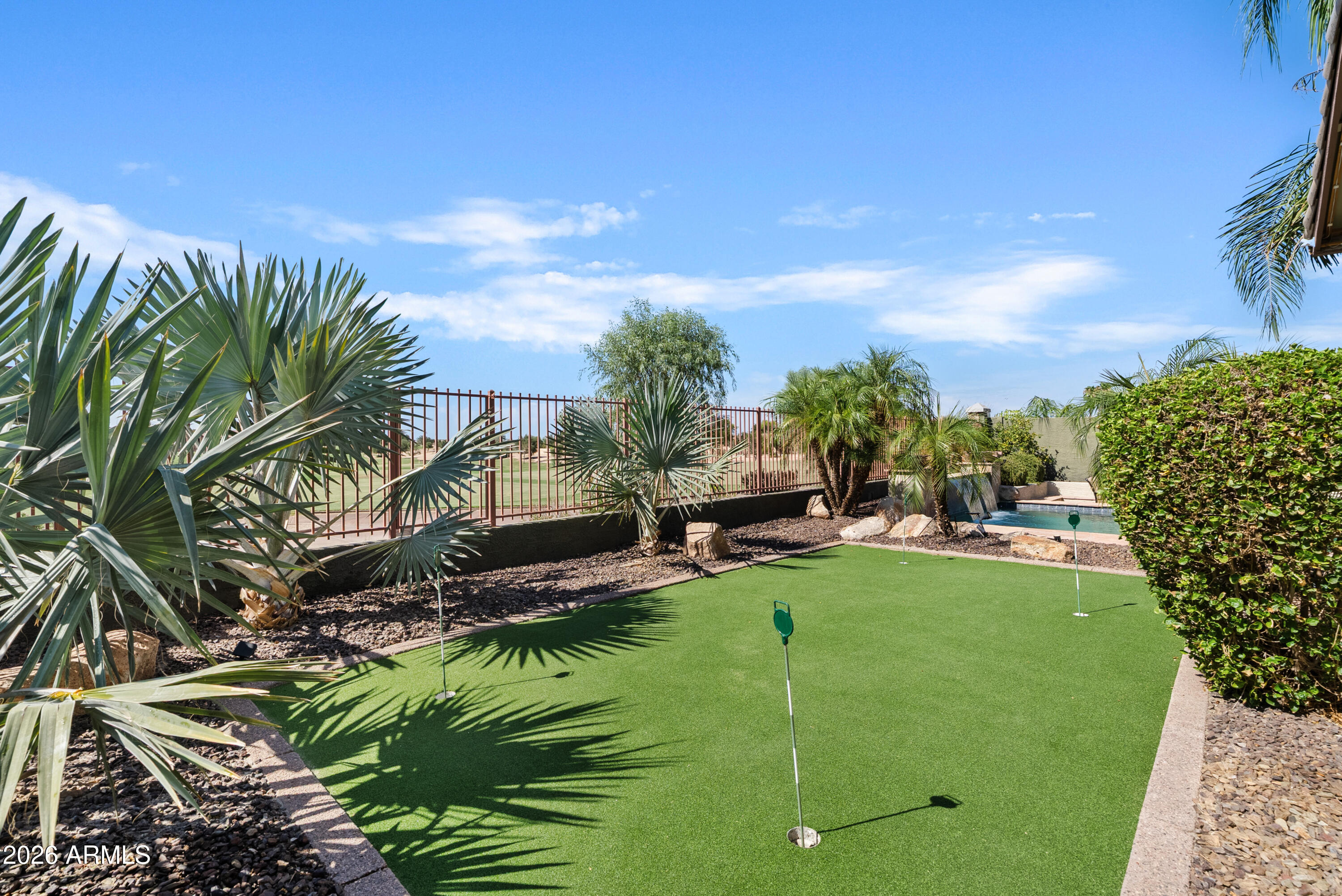 4064 E CLUBVIEW Drive