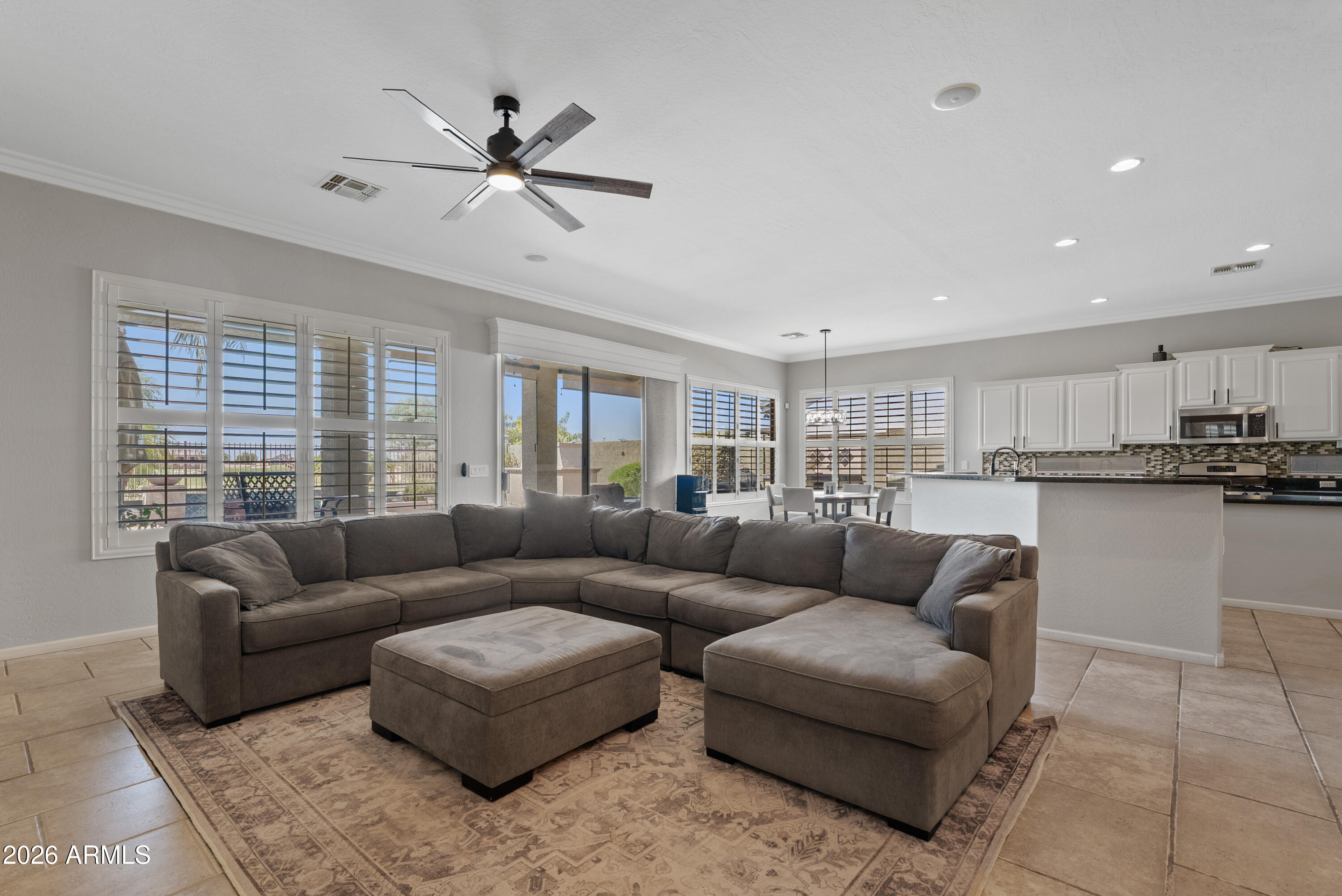 4064 E CLUBVIEW Drive
