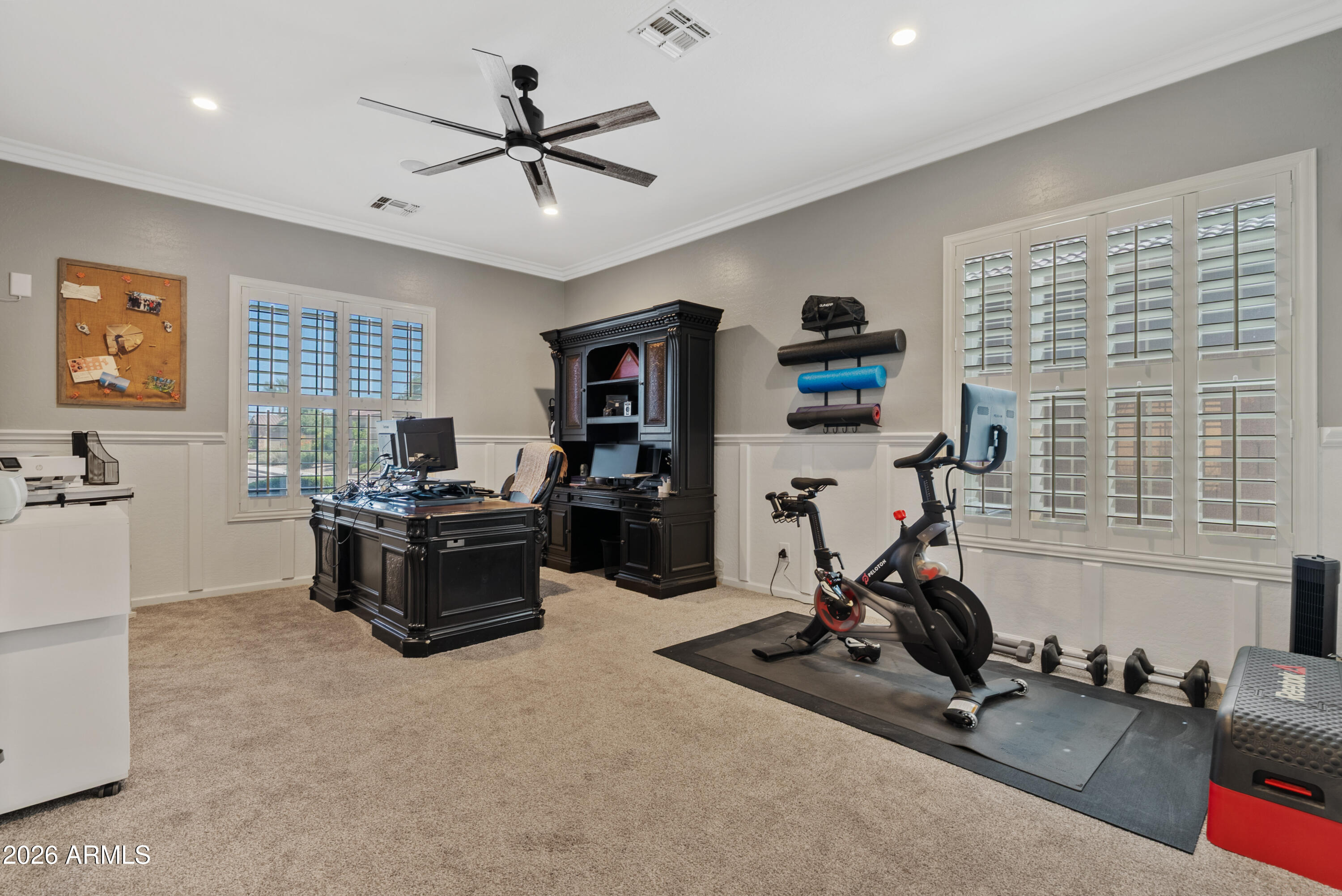 4064 E CLUBVIEW Drive