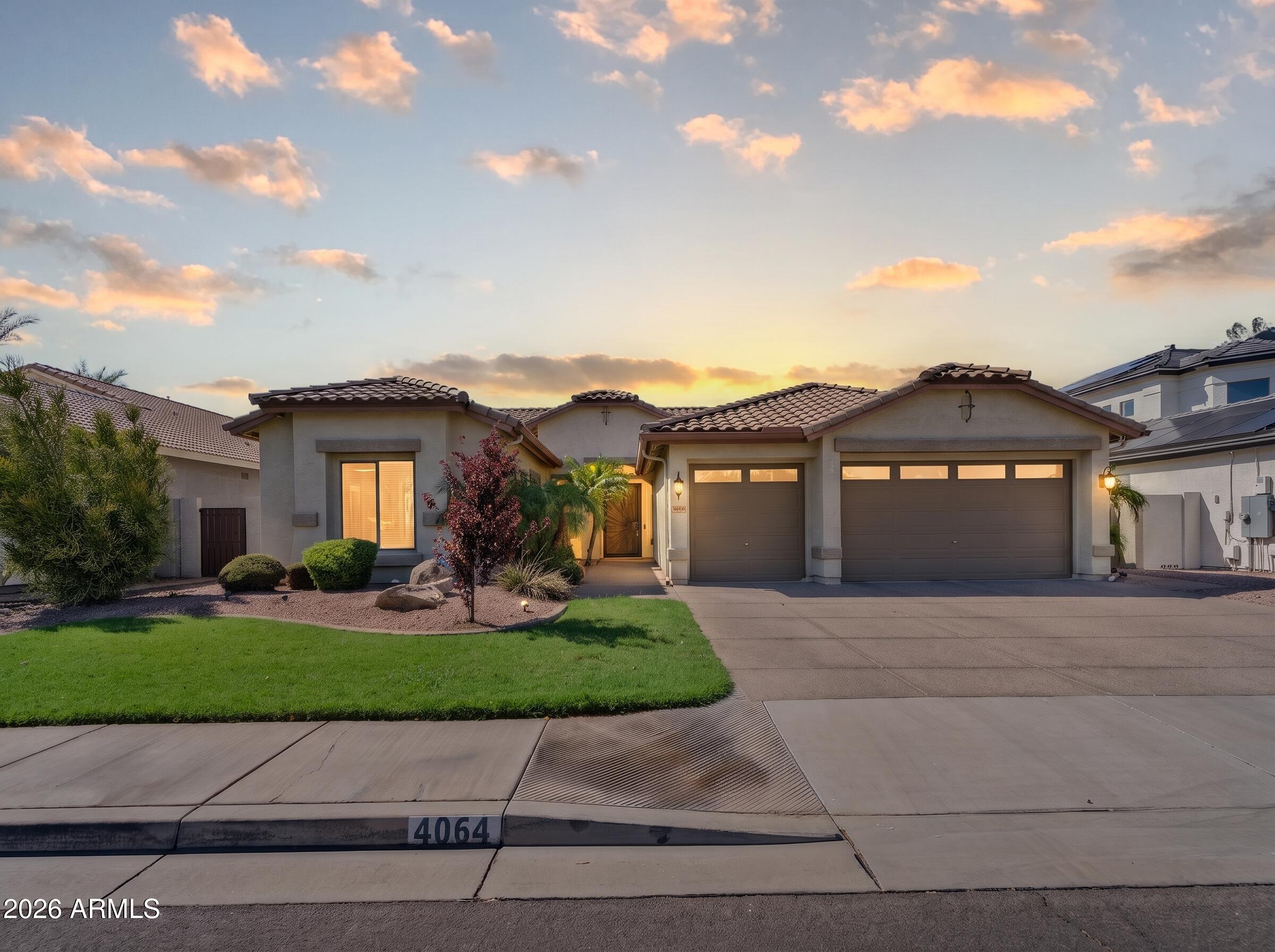 4064 E CLUBVIEW Drive
