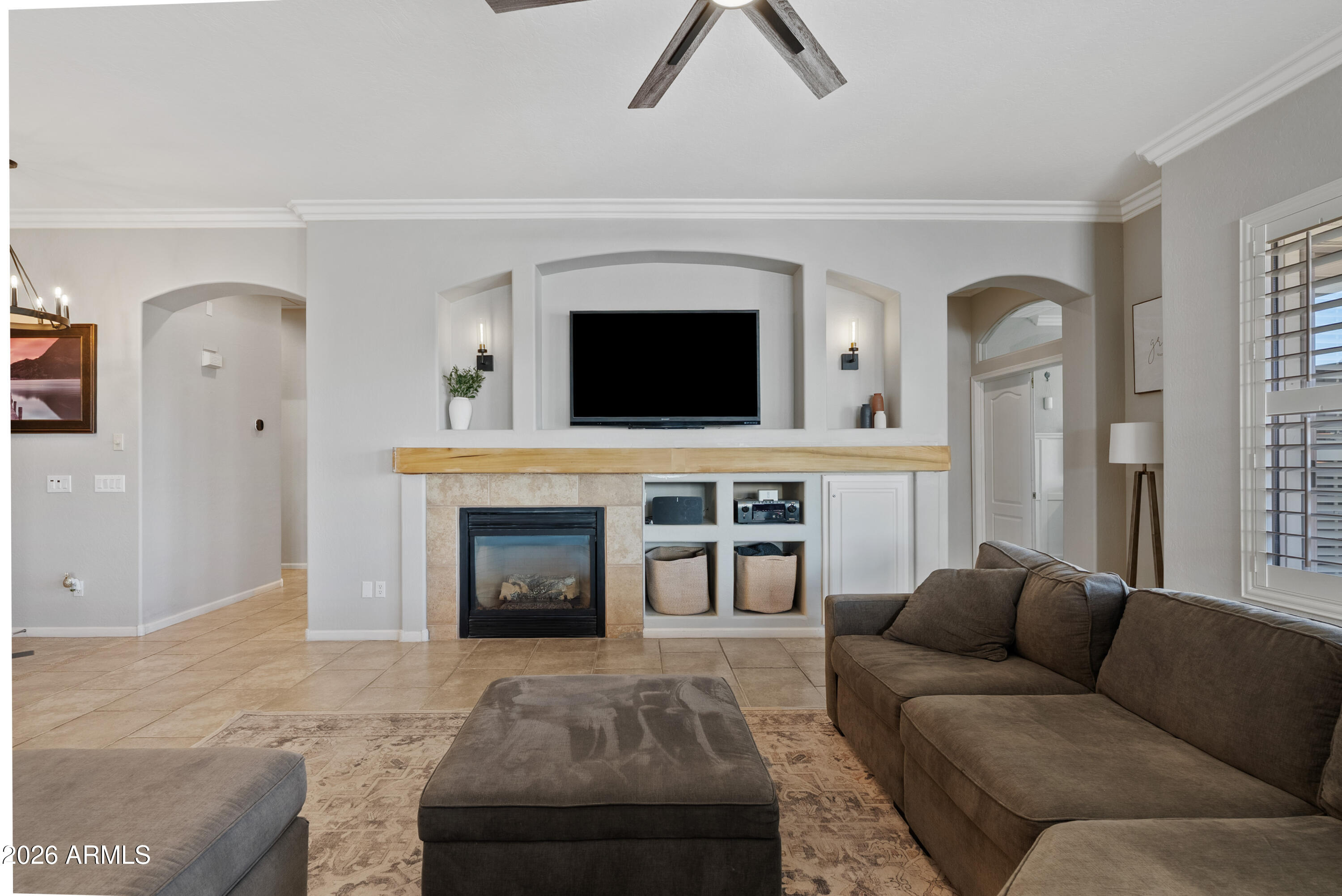 4064 E CLUBVIEW Drive
