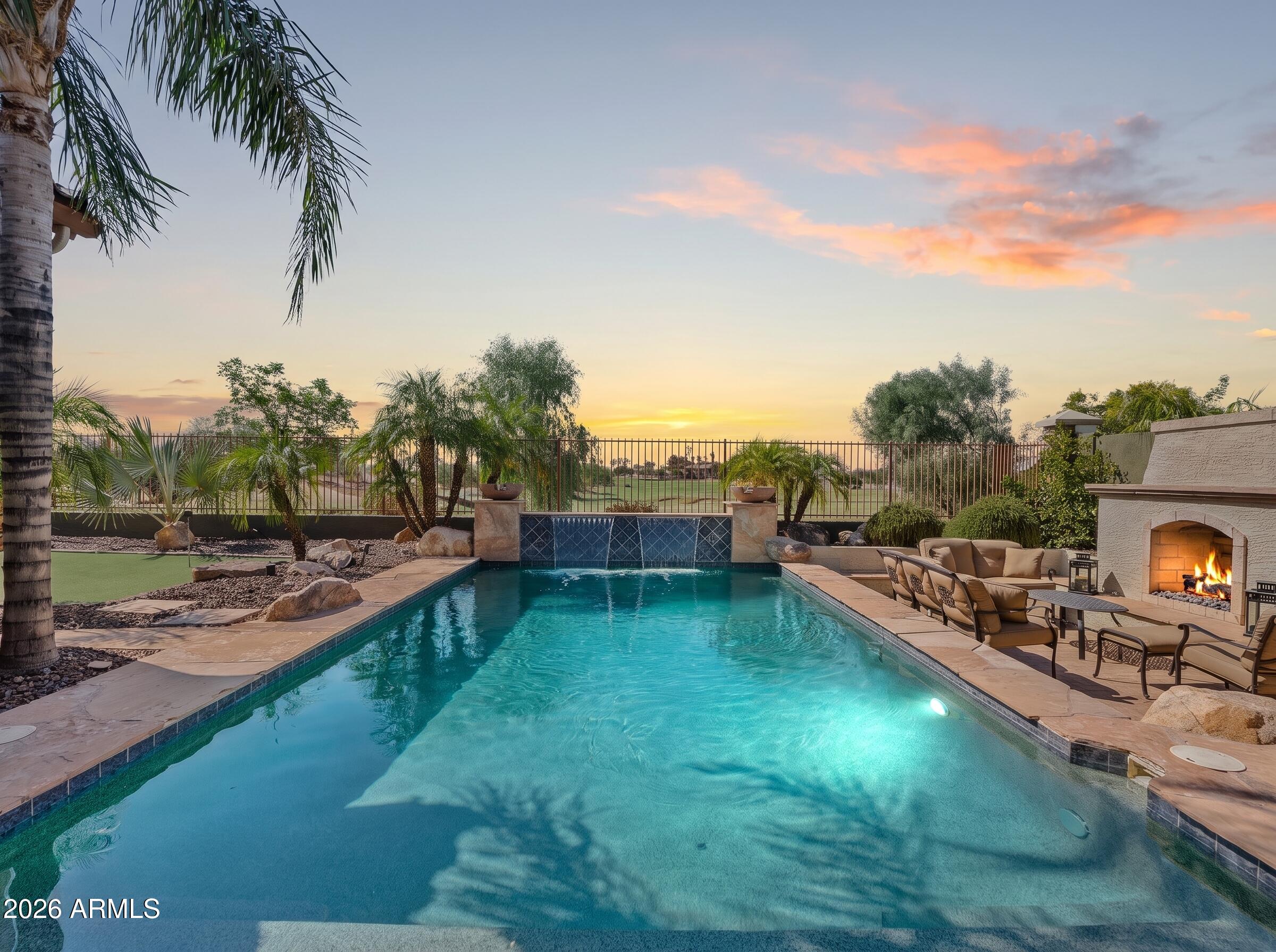 4064 E CLUBVIEW Drive