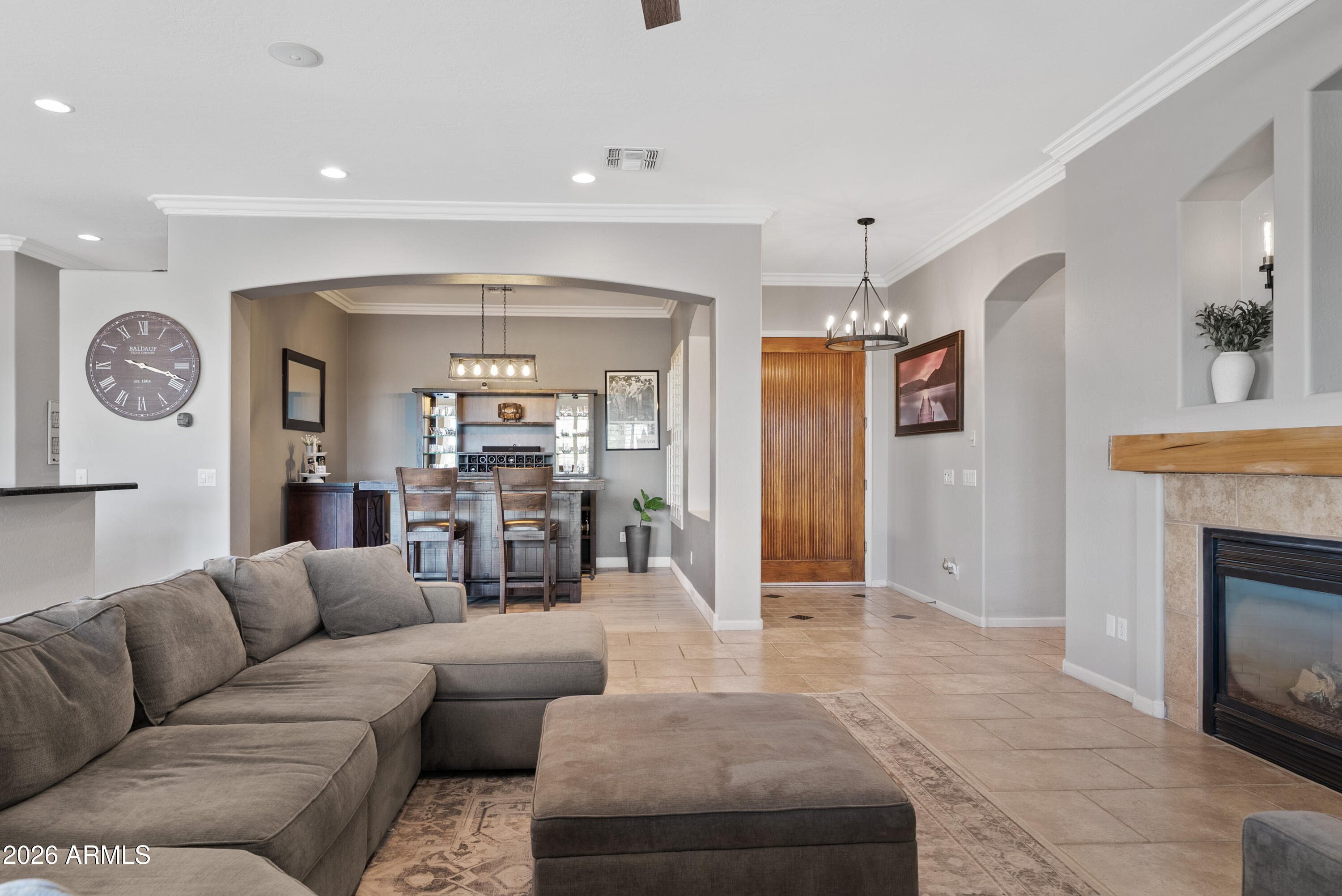 4064 E CLUBVIEW Drive