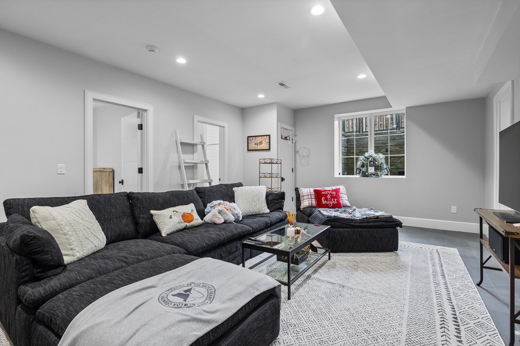 77 Blake Street # 77
