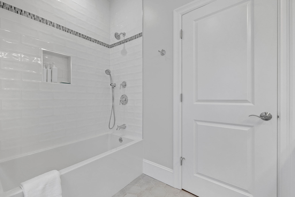 4 Coyne Road # 4