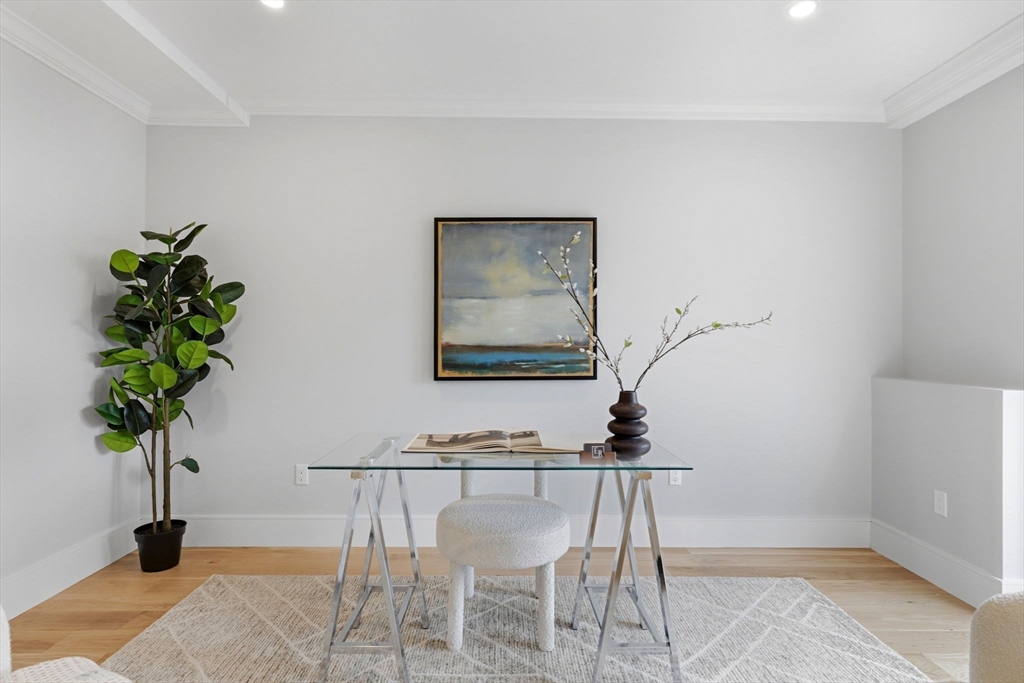33 Chestnut St # 2