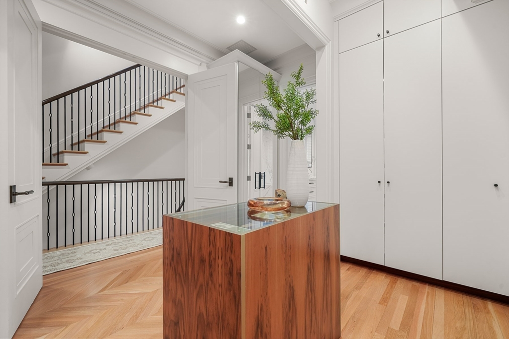 352 Marlborough St