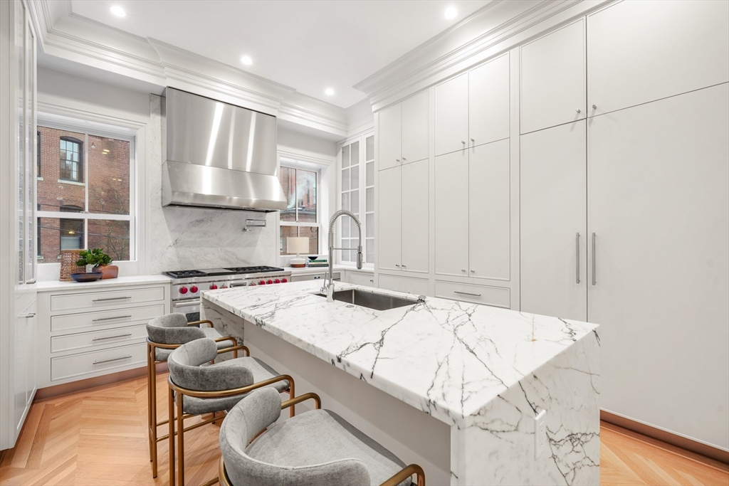 352 Marlborough St