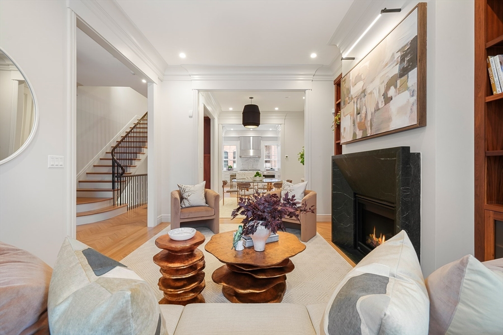 352 Marlborough St