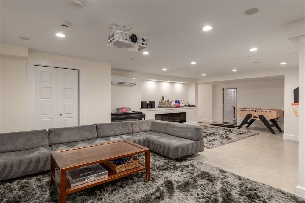 355 Buckminster Road
